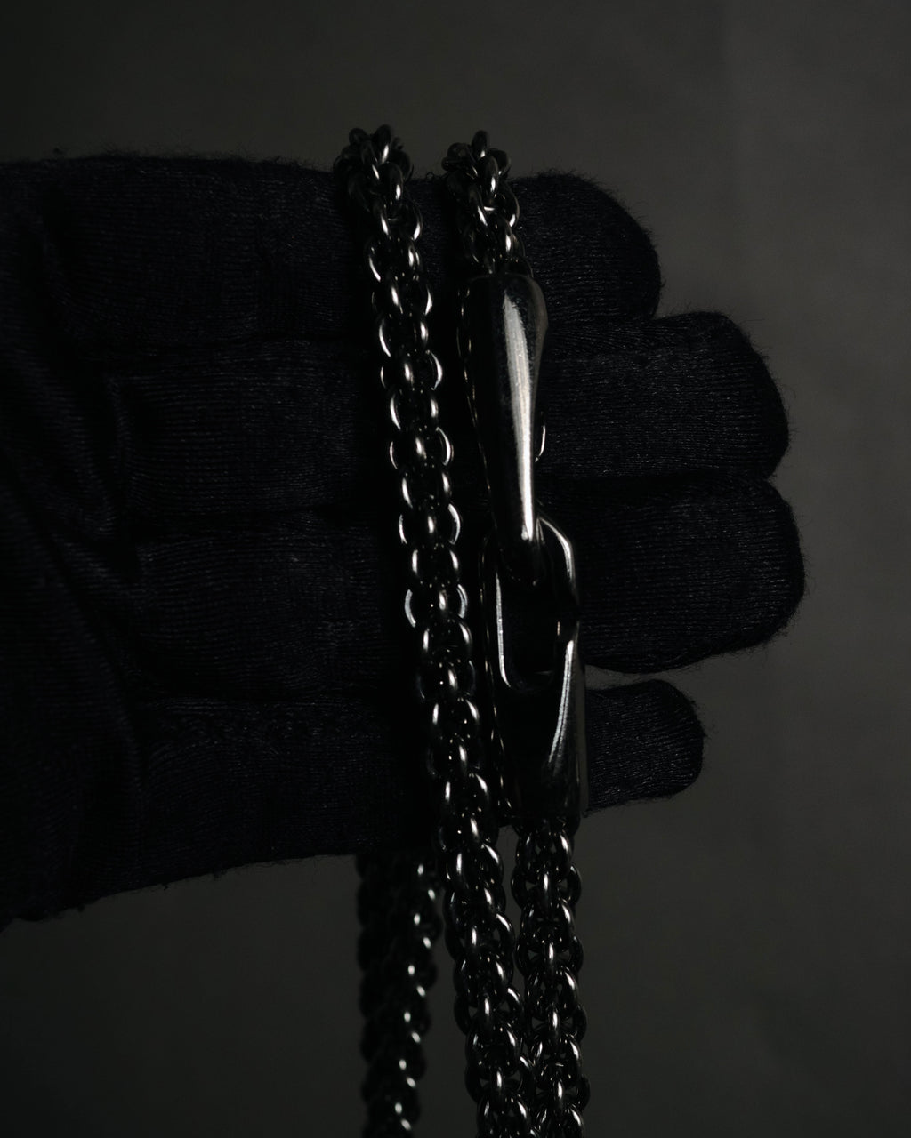 –SPECIAL– "VALENTINO GARAVANI" 2010’s Noir rockstud exotic patchwork chain bag