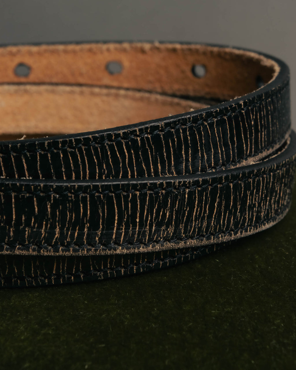 “SAINT LAURENT PARIS” 2010’s Lizard embossed narrow leather belt