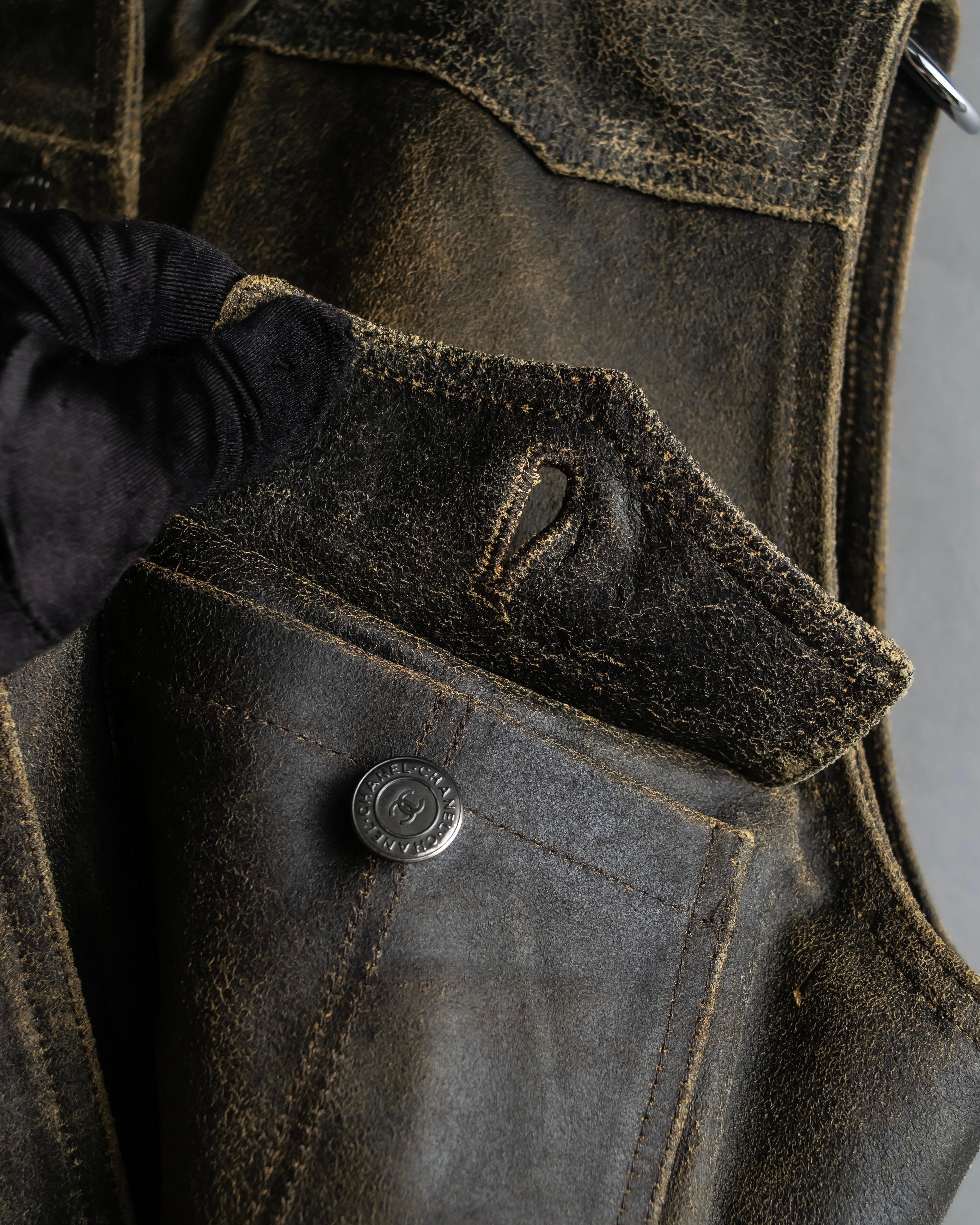 "CHANEL" 2000AW Karl Lagerfeld period calf leather vest