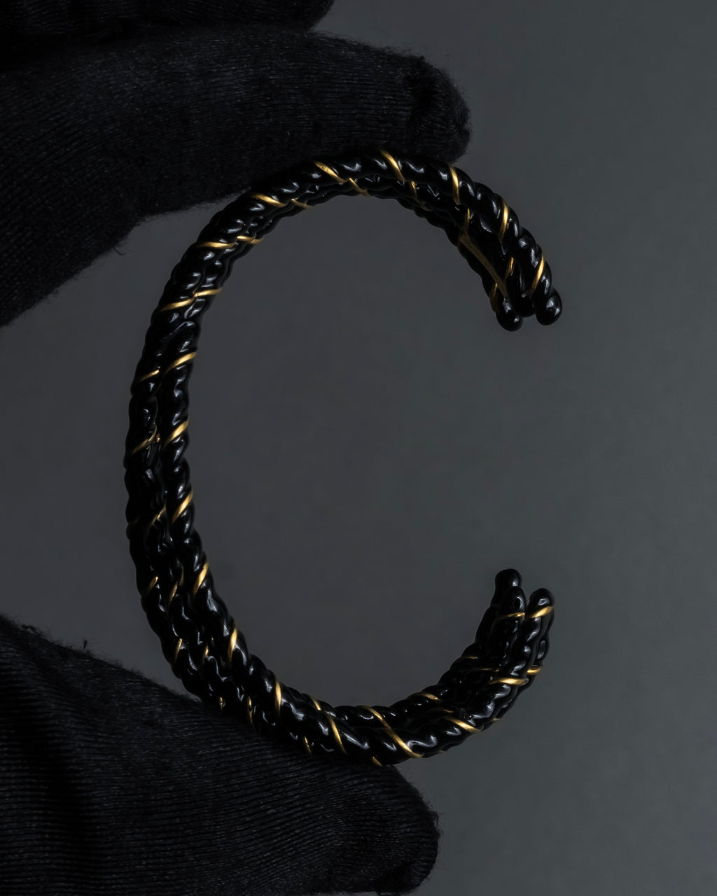 "MAISON MARGIELA" Twisted cord design brass bangle