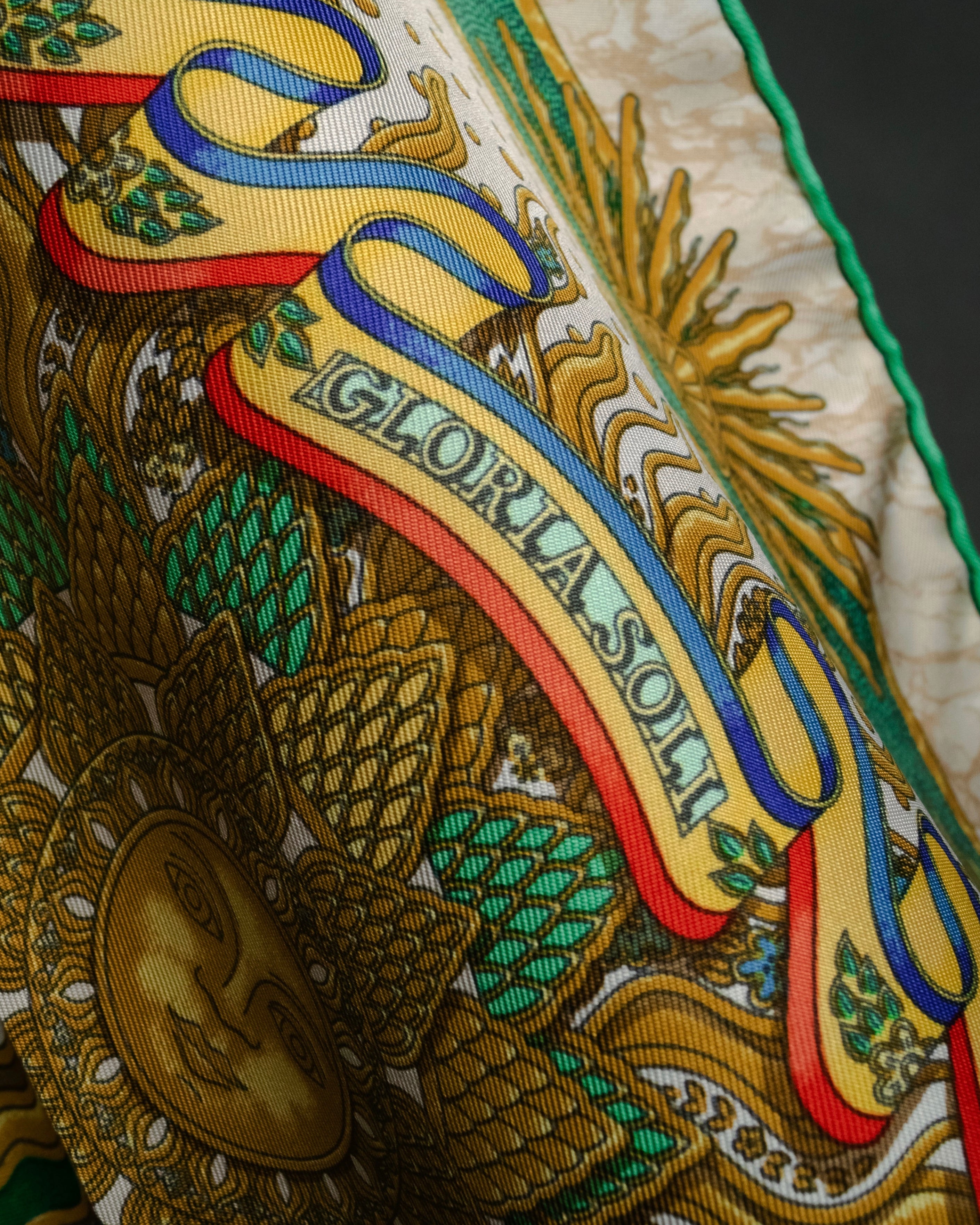 “HERMÈS” 90’s gloria soli carrè silk scarf