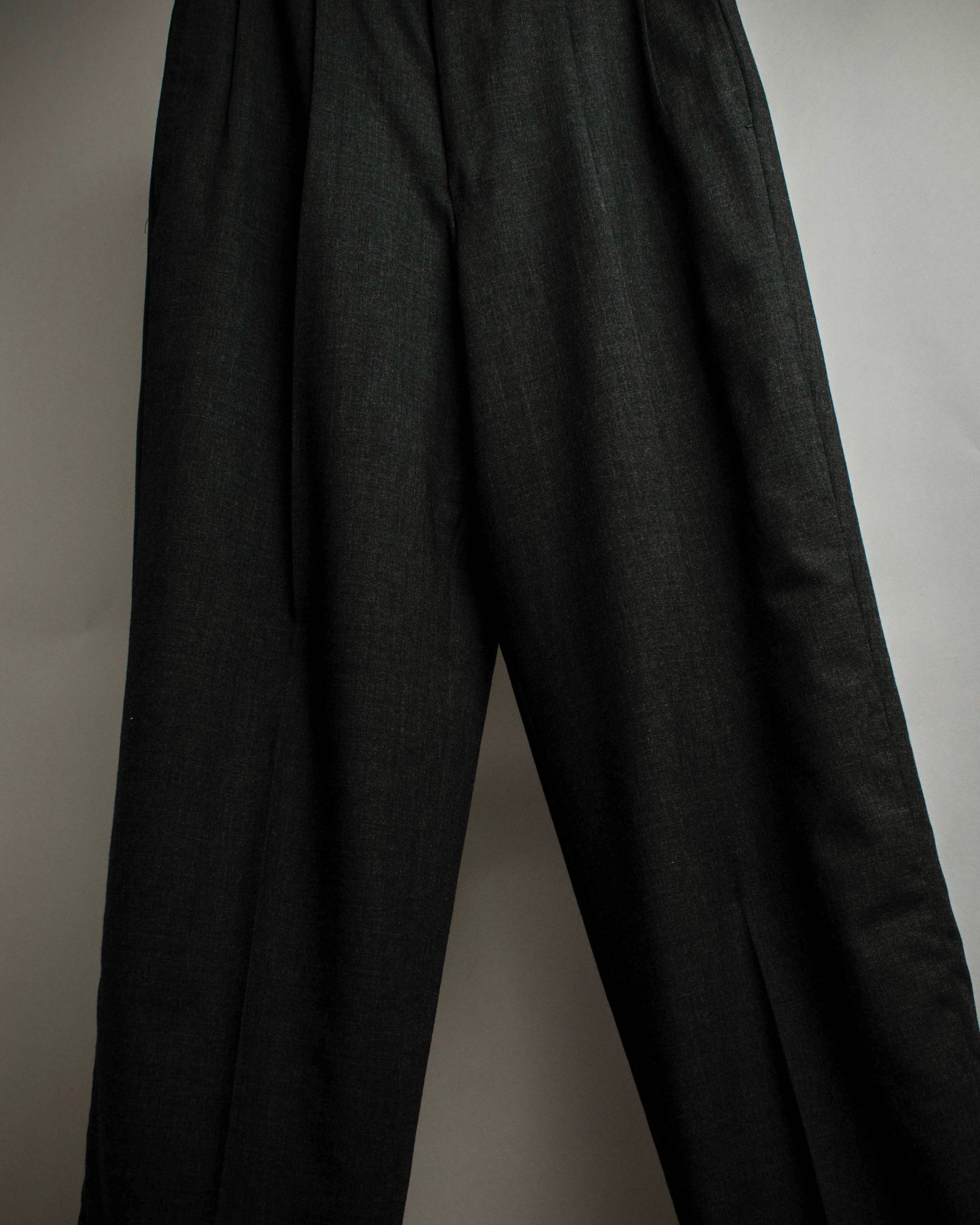 "GIORGIO ARMANI" LE COLLEZIONI line classical tailoring set up