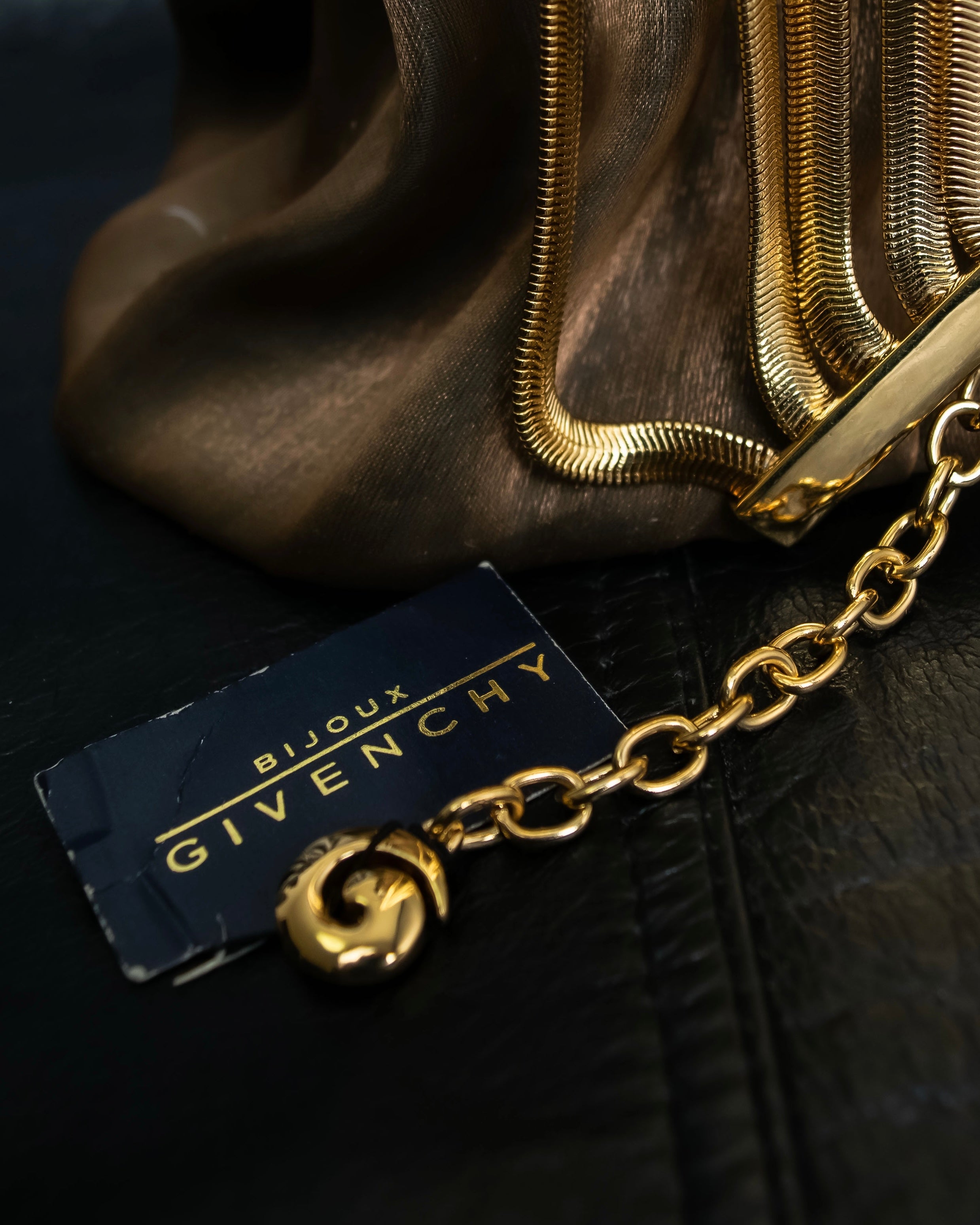 "GIVENCHY" 7 strand accordion chain choker necklace