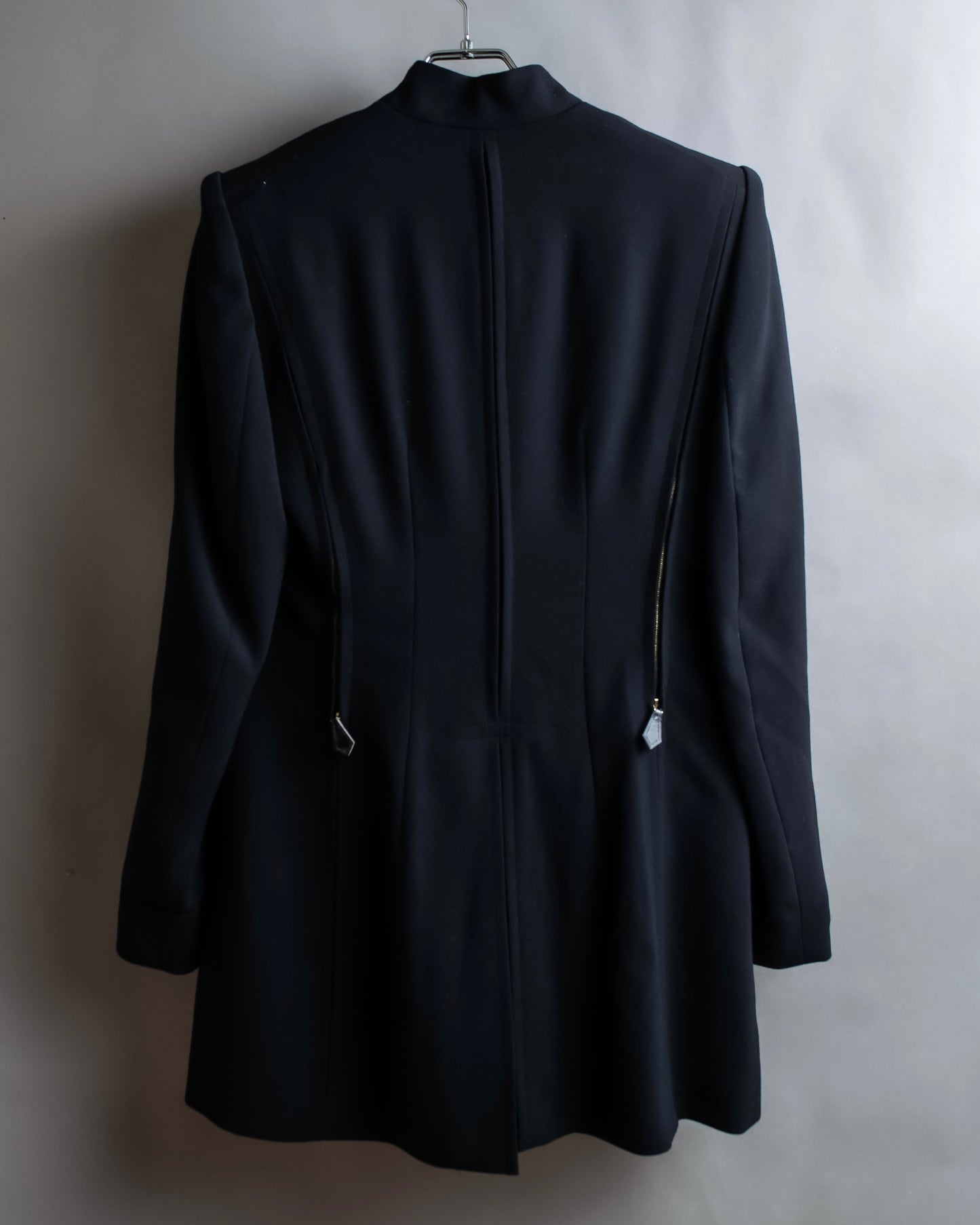 "HERMES" Darted shape no collar back zip jacket