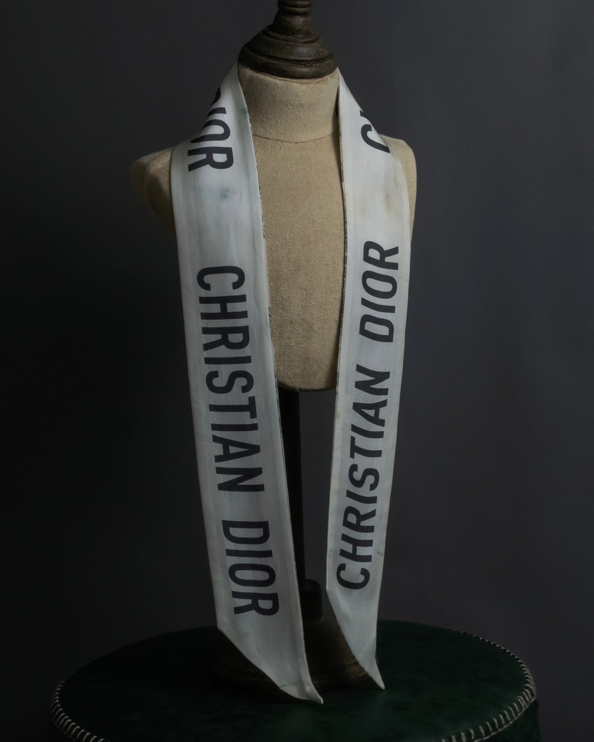 -MOOD Christmas Collection-
"Dior" Maria Grazia Chiuri Toile de Jouy motif silk scarf