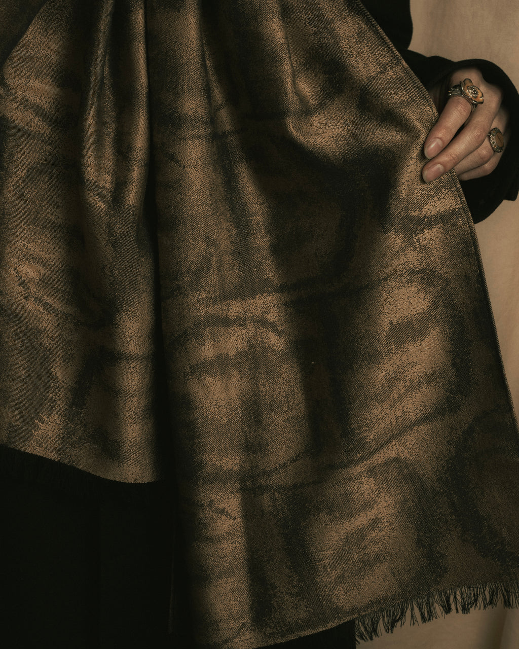 -SPECIAL- "Christian Dior"
90's-00's Abstract Expression Pattern Large Stole