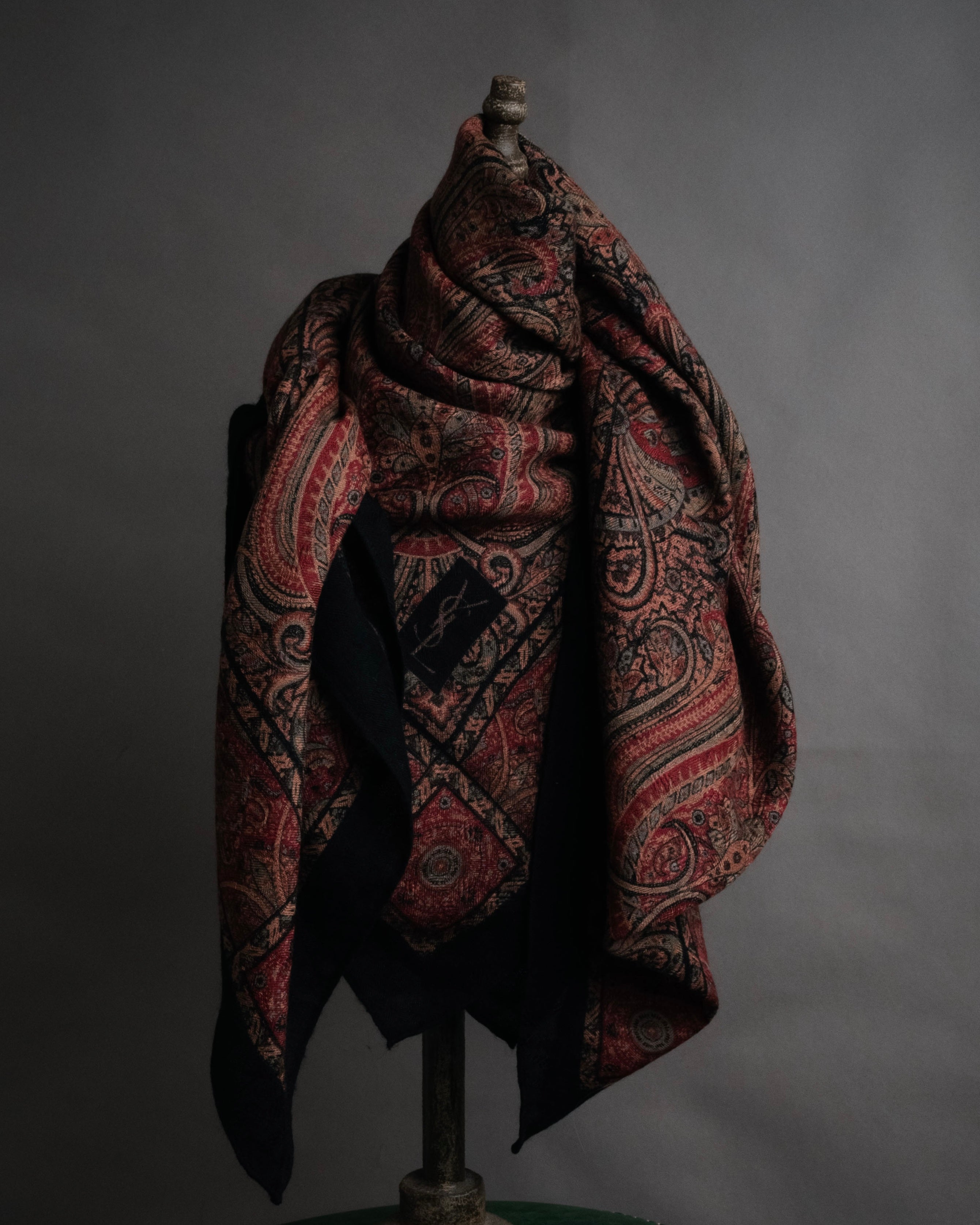 “Yves Saint Laurent” 1985-1995 Paisley framed scarf