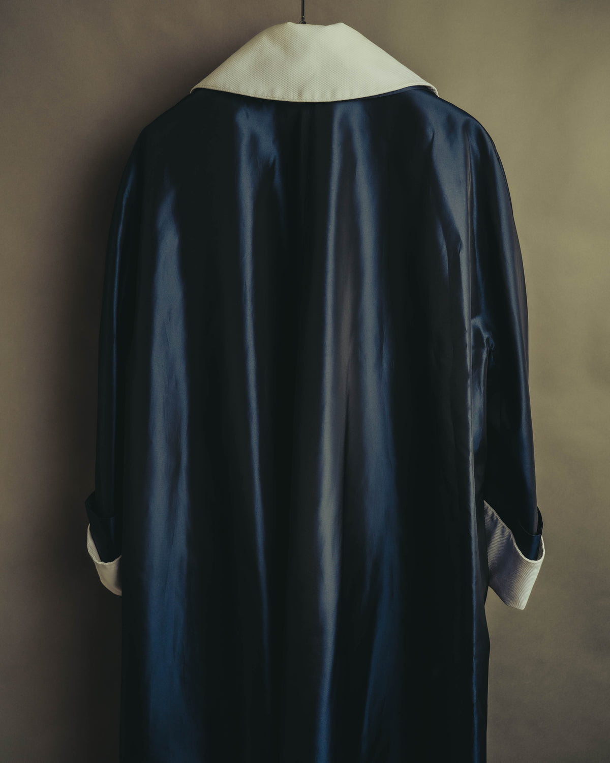 "CELINE" 70's-80's Dramatic contrast collar long coat