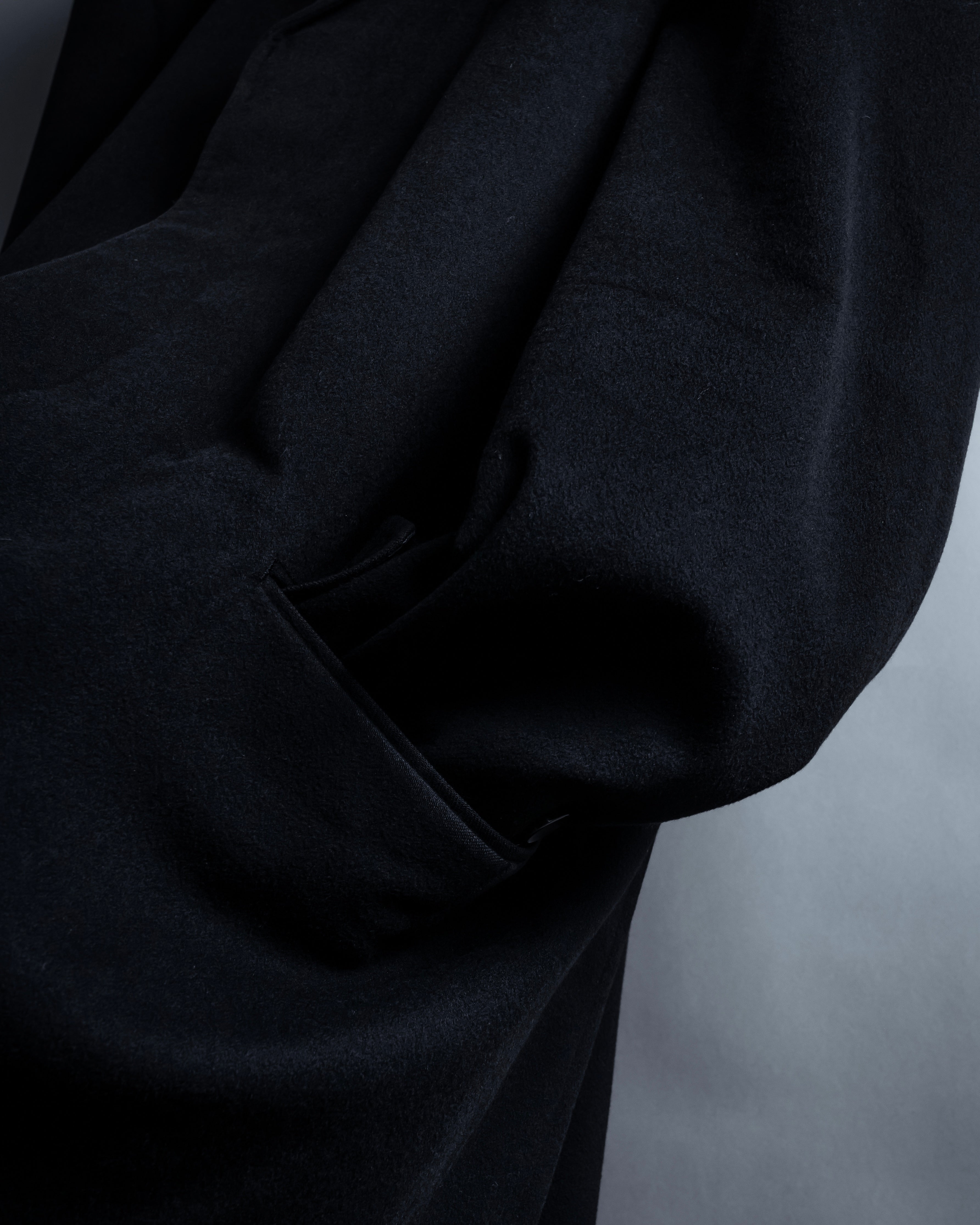 "Ermenegildo Zegna" Drapey finish 100% cashmere cloth chester coat