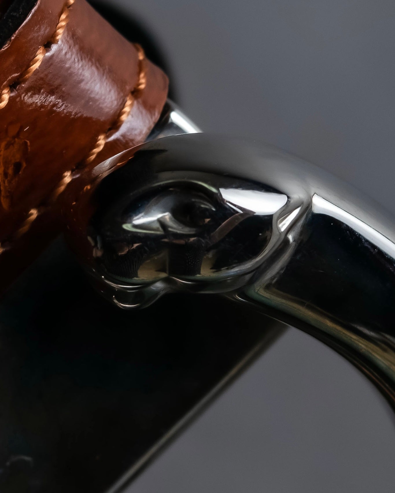 "Cartier" Bis motif design buckle leather belt