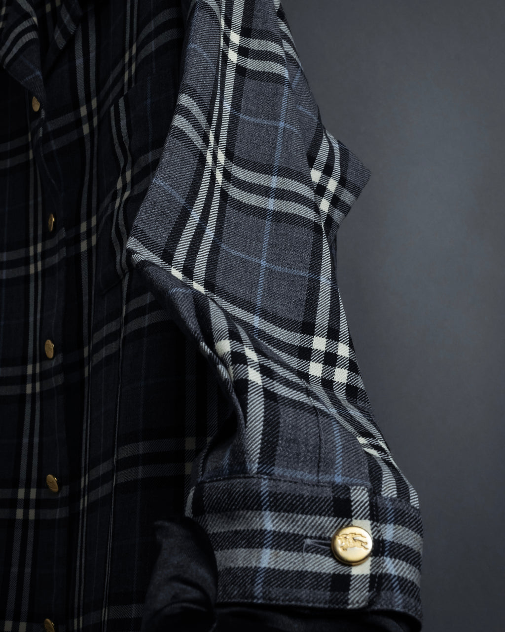 "BURBERRYS" Gold metal button design check pattern wool shirt