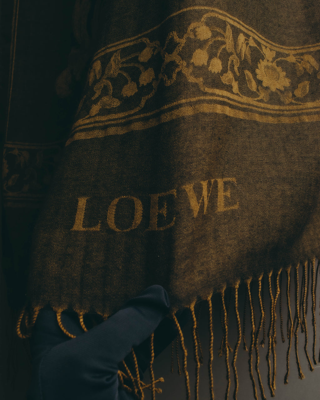 -SPECIAL- “LOEWE” 90’s-00’s Botanical anagram jacquard fringe stole
