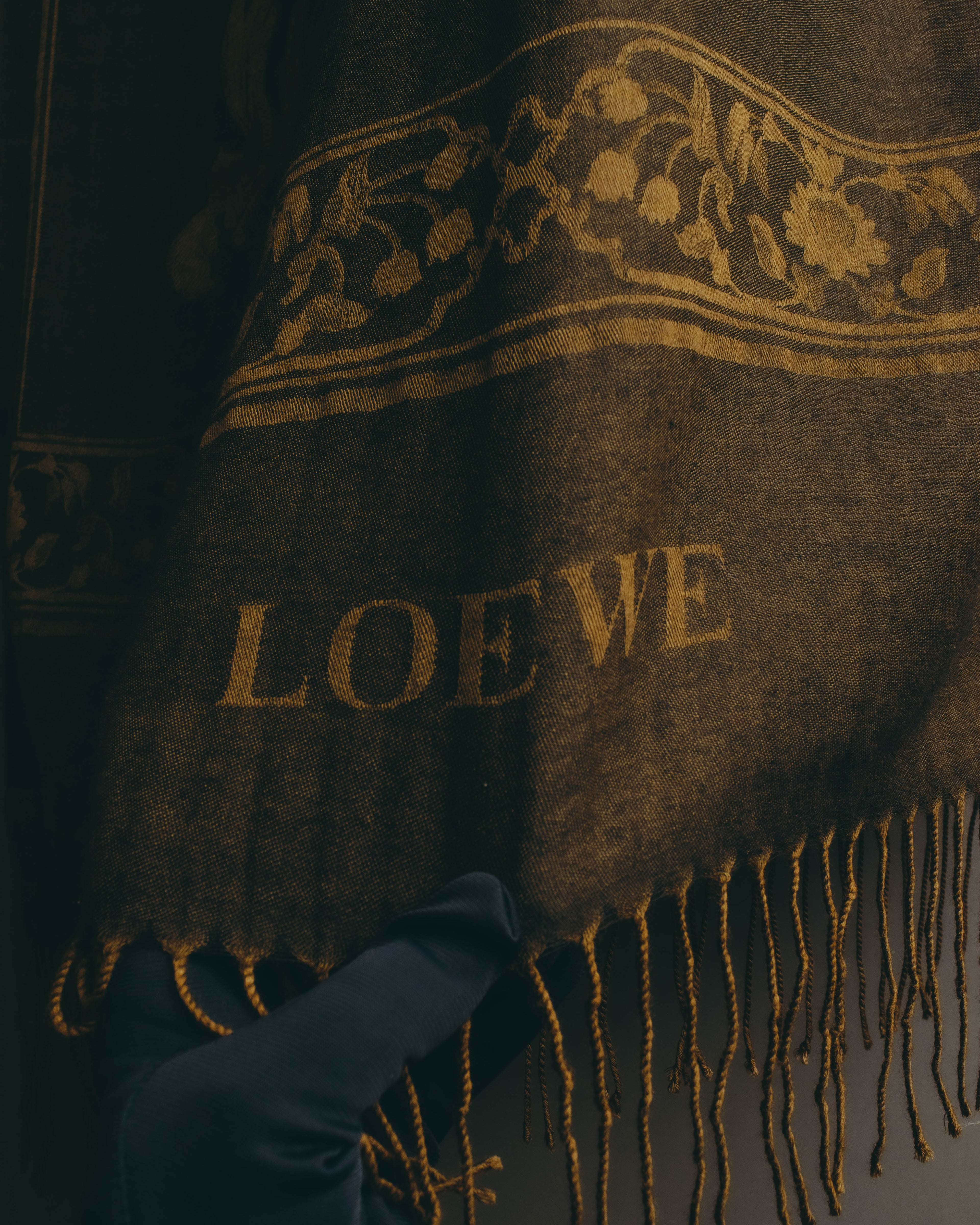 -SPECIAL- “LOEWE” 90’s-00’s Botanical anagram jacquard fringe stole