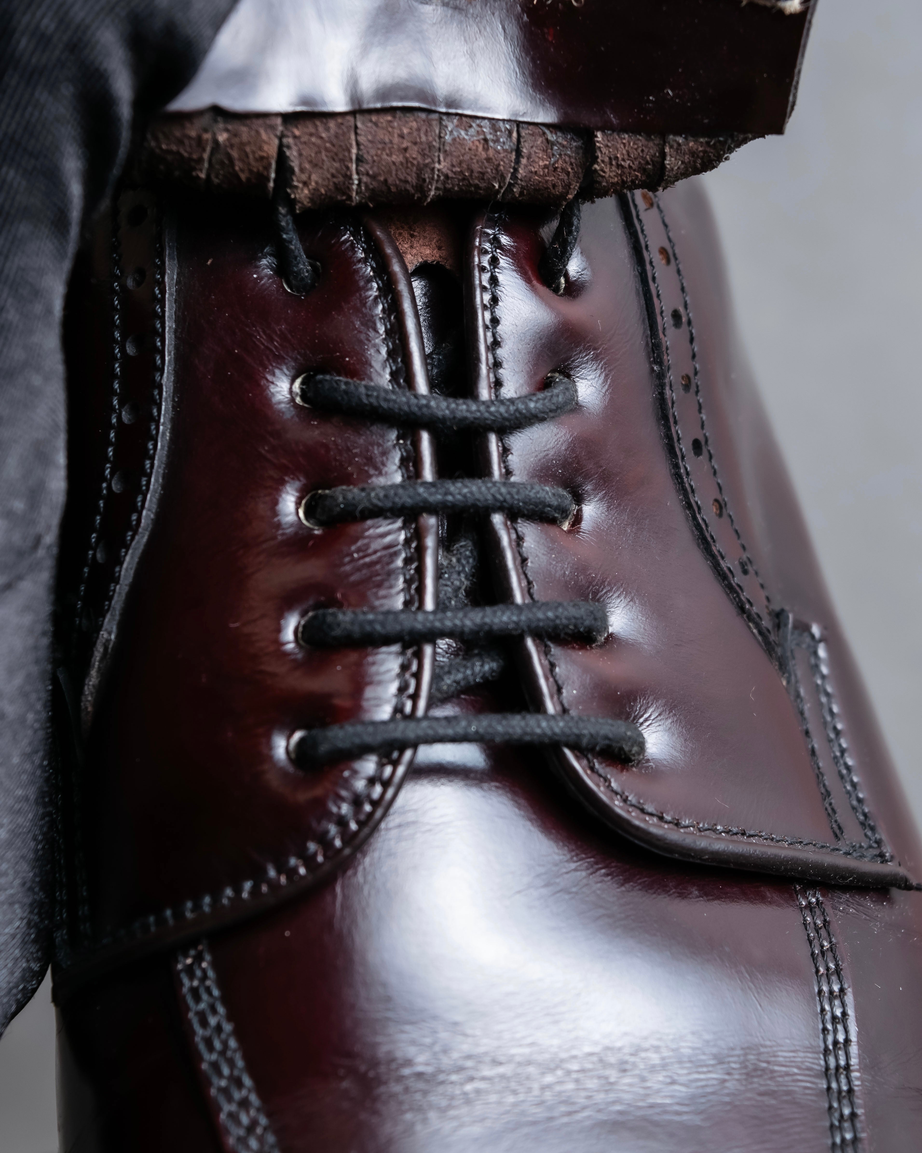 "Johnston & Murphy" Logo engraved fringe design leather shoes