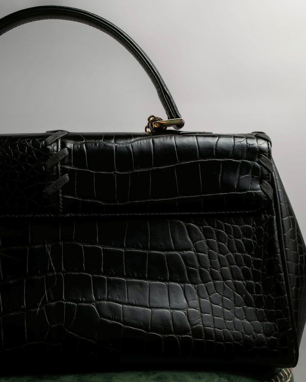 "YVES SAINT LAURENT" Whip stitch design crocodile foil stamped leather hand bag