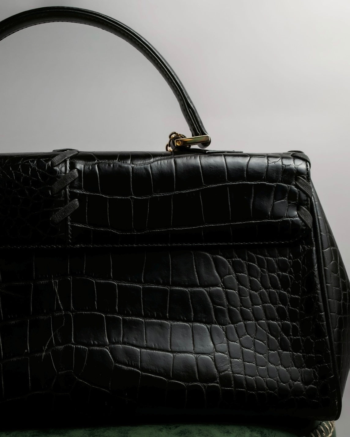 "YVES SAINT LAURENT" Whip stitch design crocodile foil stamped leather hand bag