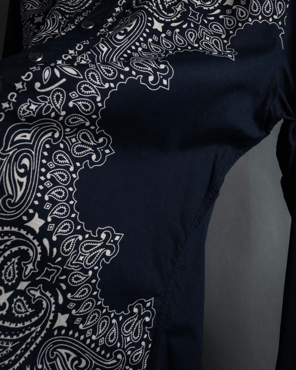 “GUCCI” 2011-12 Bandana panel print shirt