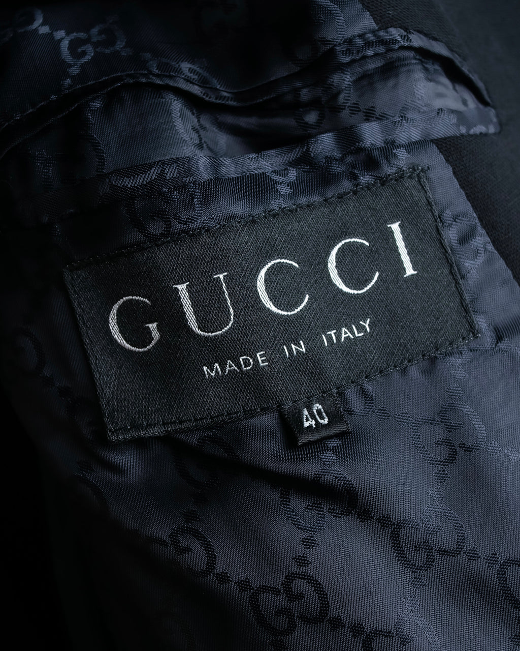 "GUCCI" 90's Beautiful draping fly-front tailored jacket
