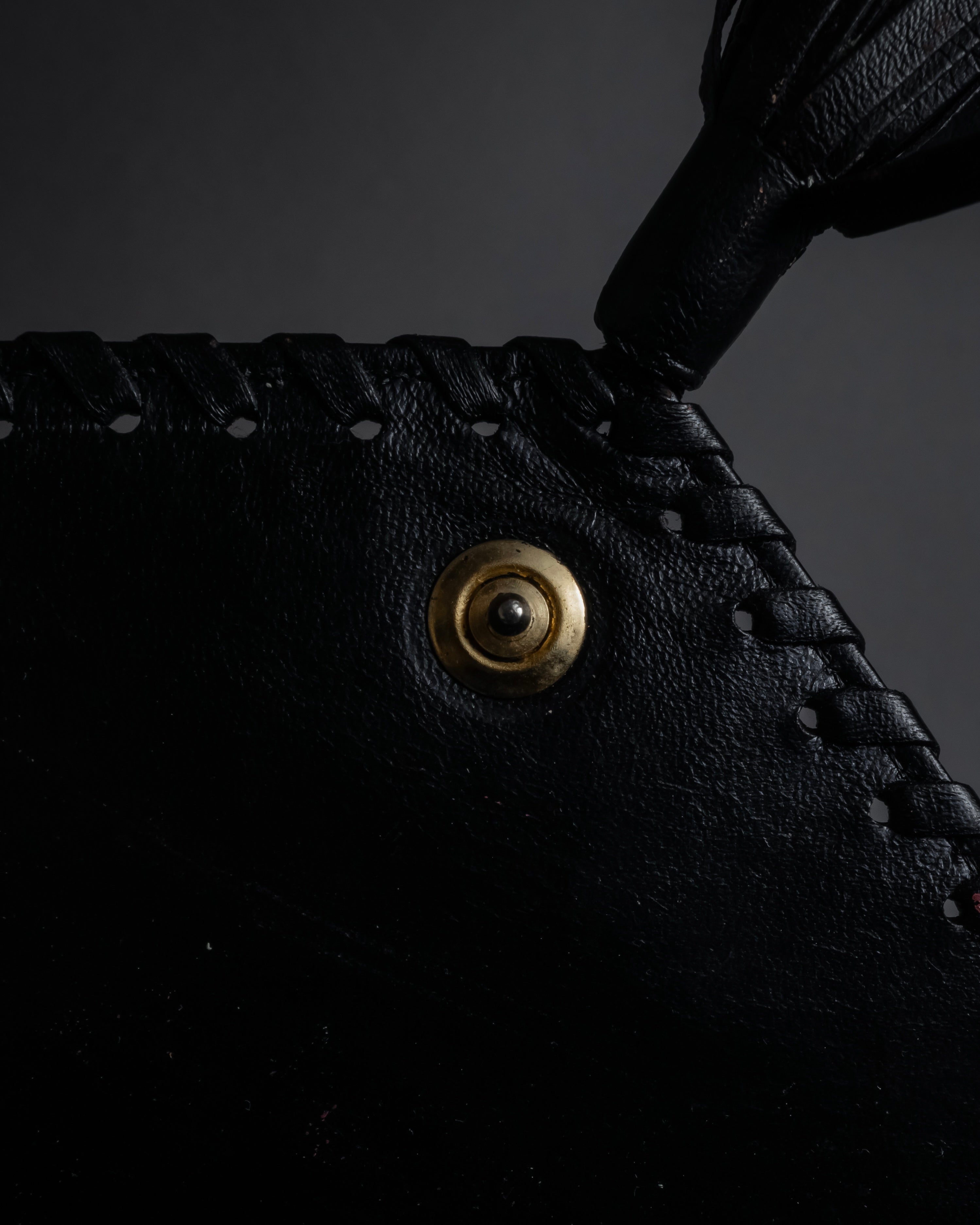 "YVES SAINT LAURENT" 80's-90's Logo engraved tassel detail bag