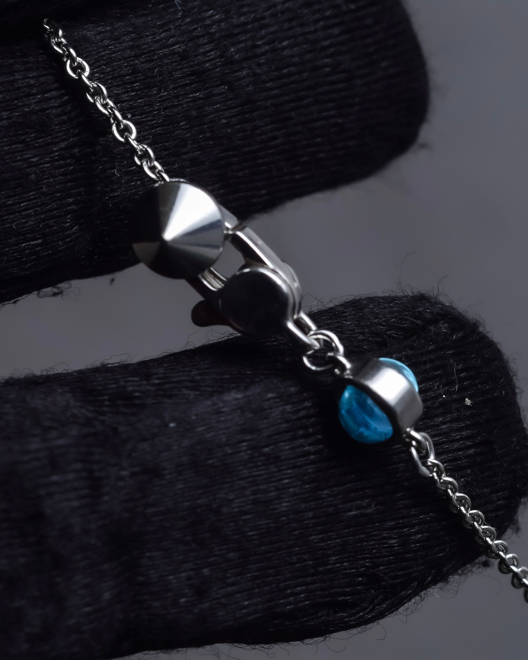 "GUCCI" Heart motif silver necklace