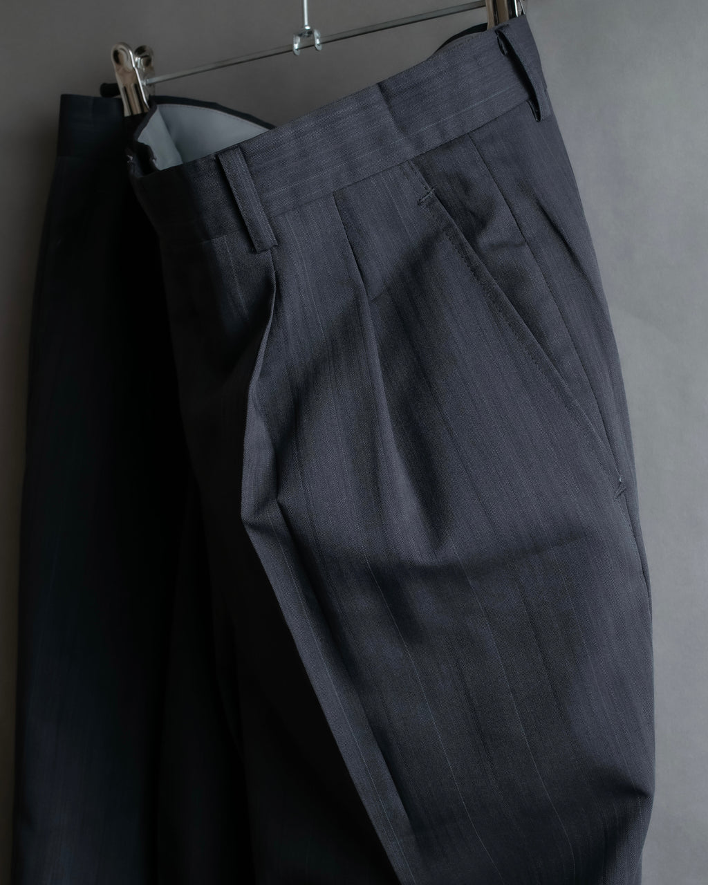 "CHRISTIAN DIOR MONSIEUR" Shadow stripe pattern classical formal detail set up