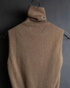 "MAISON MARGIELA" Beige color turtleneck sleeveless wool knit