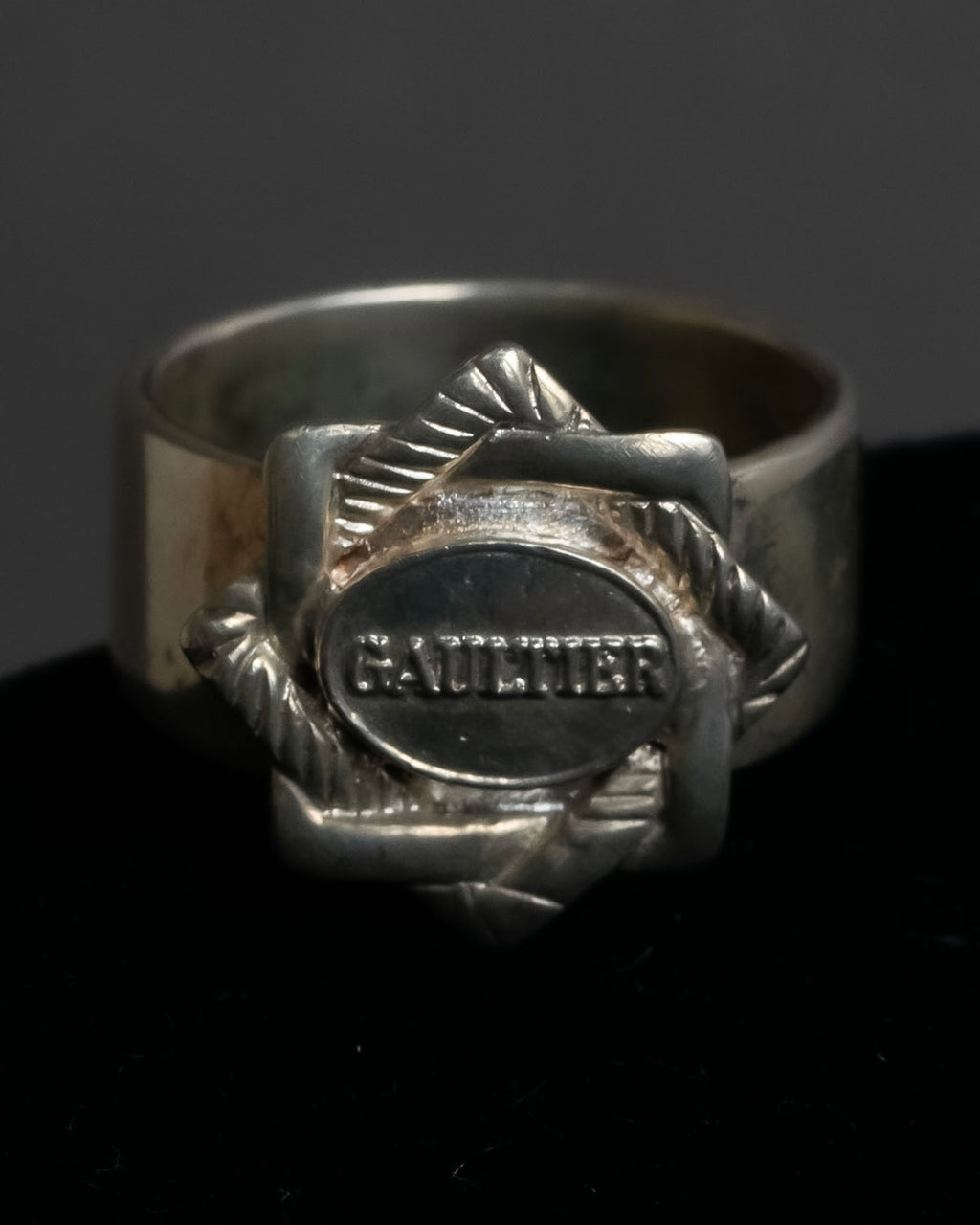 "JEAN PAUL GAULTIER" Logo engraved oval motif silver 925 rope ring
