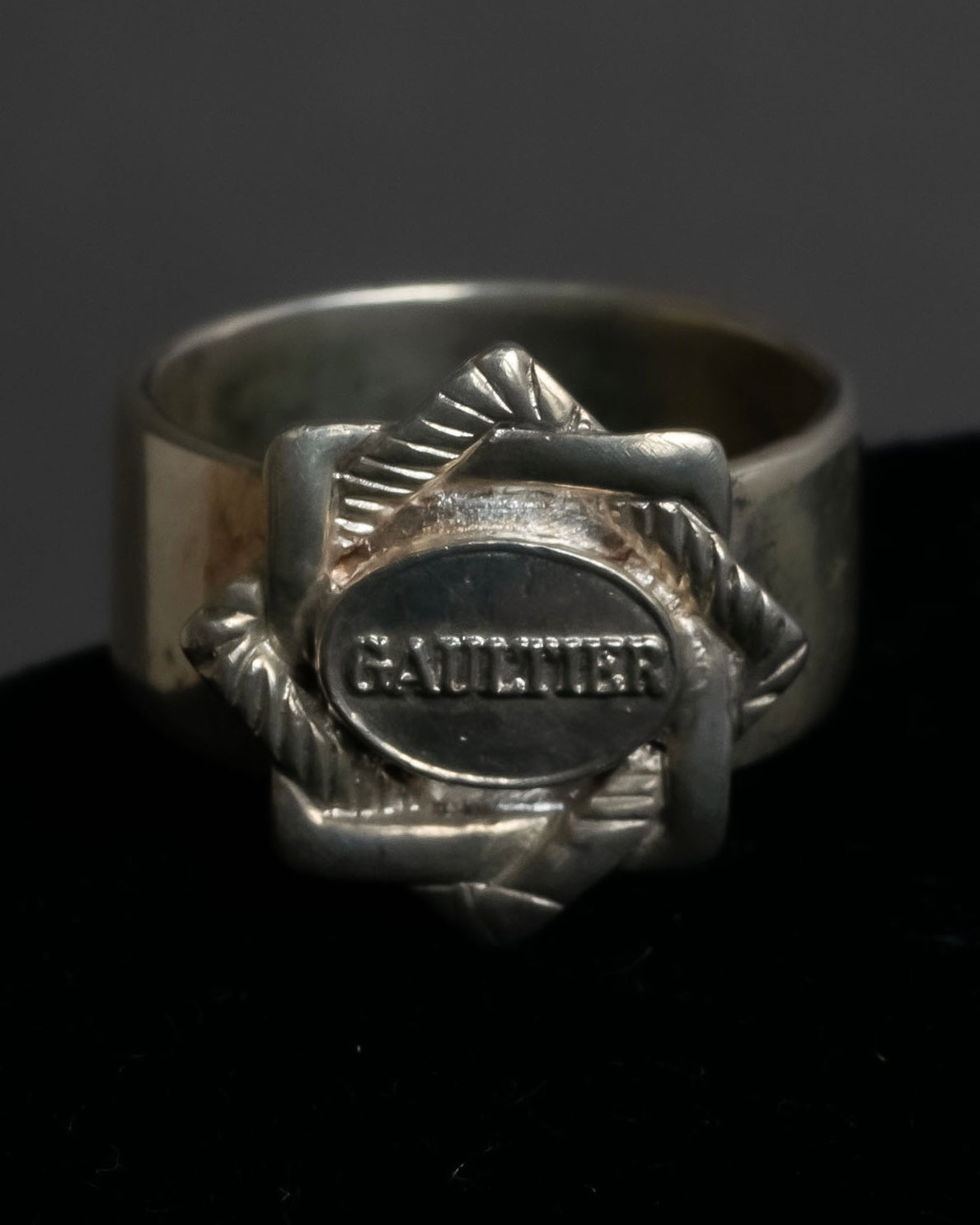 "JEAN PAUL GAULTIER" Logo engraved oval motif silver 925 rope ring