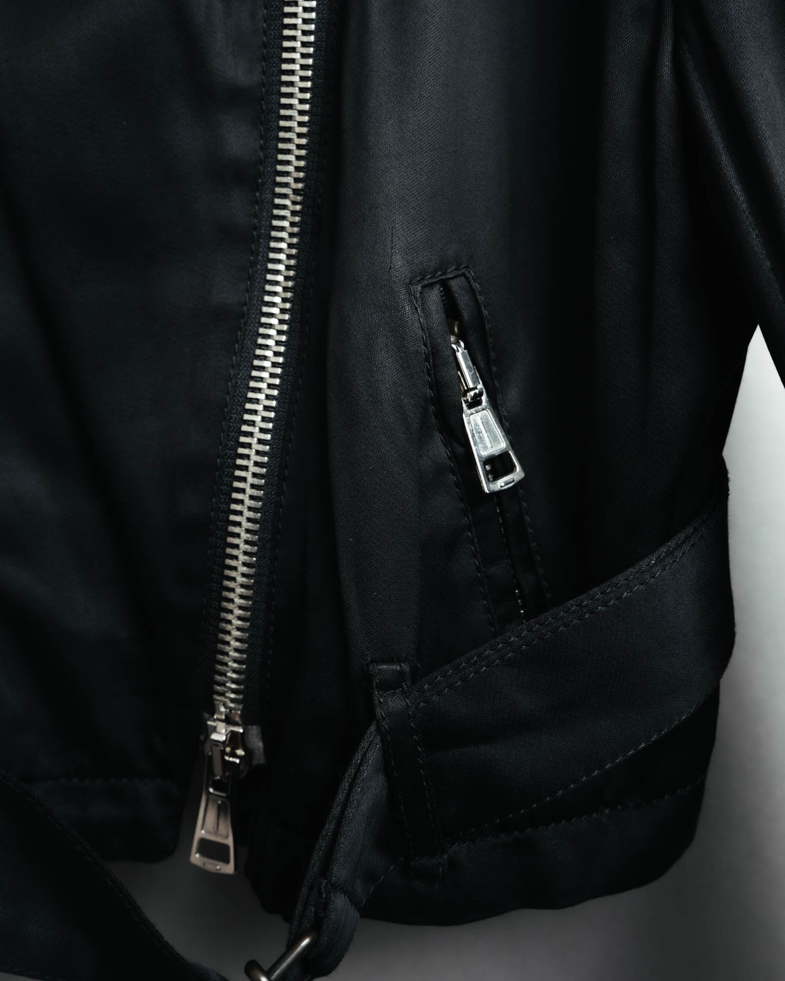 -SPECIAL- “ANN DEMEULEMEESTER” Pre-2012 asymmetric cropped satin biker jacket