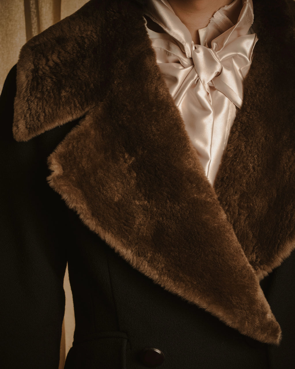 -SPECIAL- "Max Mara"
90’s Detachable fur collar virgin wool long coat