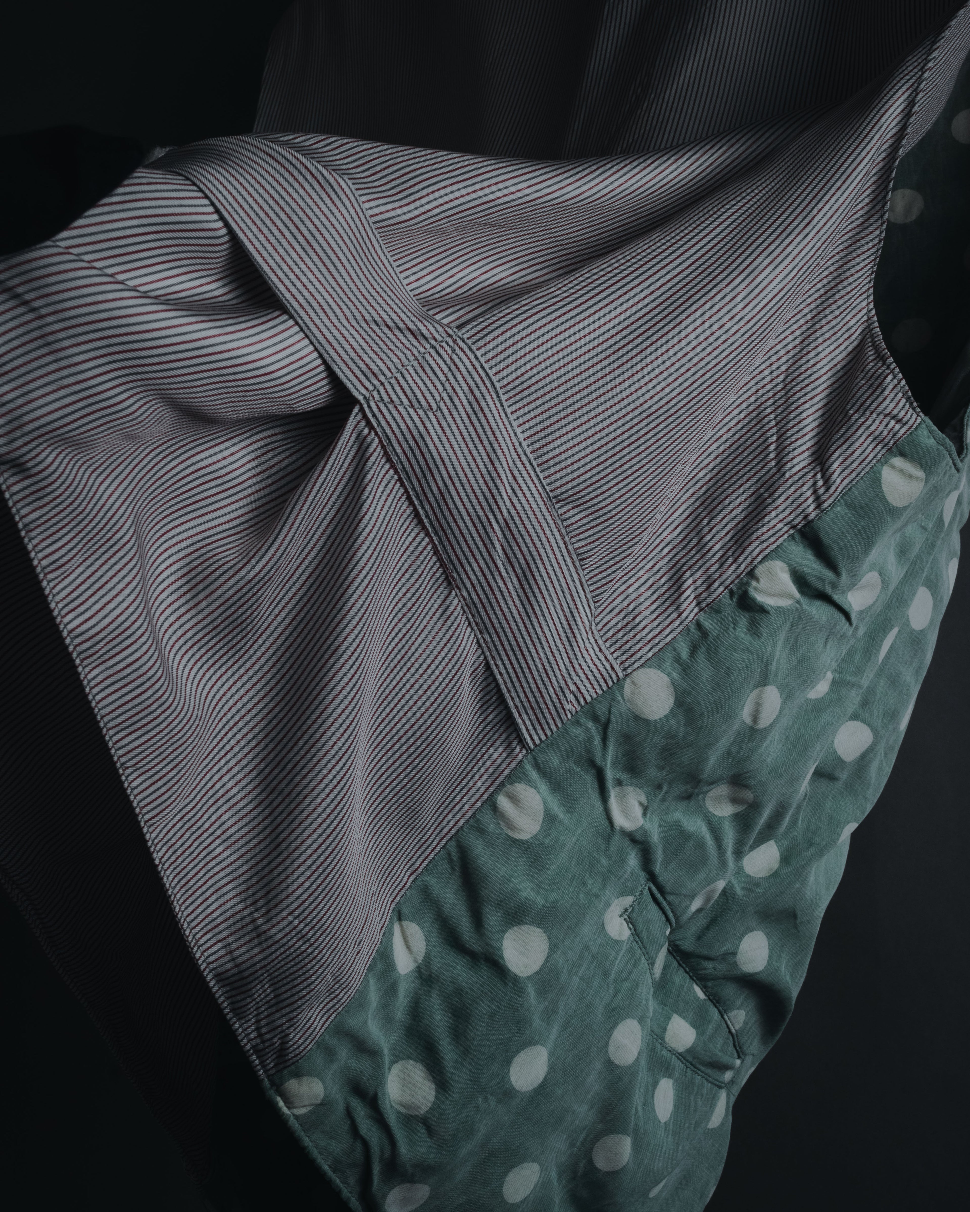 "COMME des GARÇONS HOMME"
Early 90s polka-dot rayon tailored vest