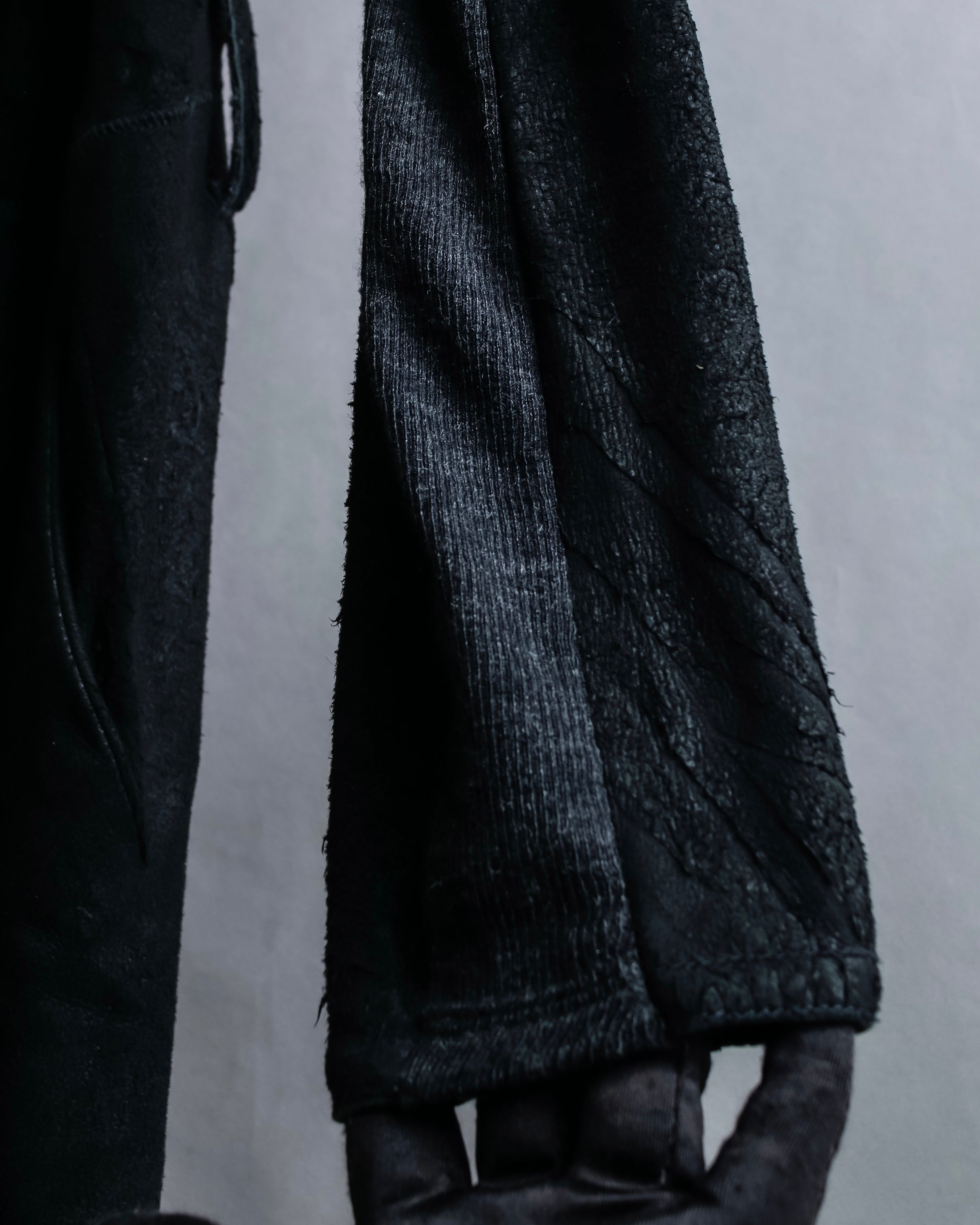 "ISAAC SELLAM" Cut-off design belted leather jacket