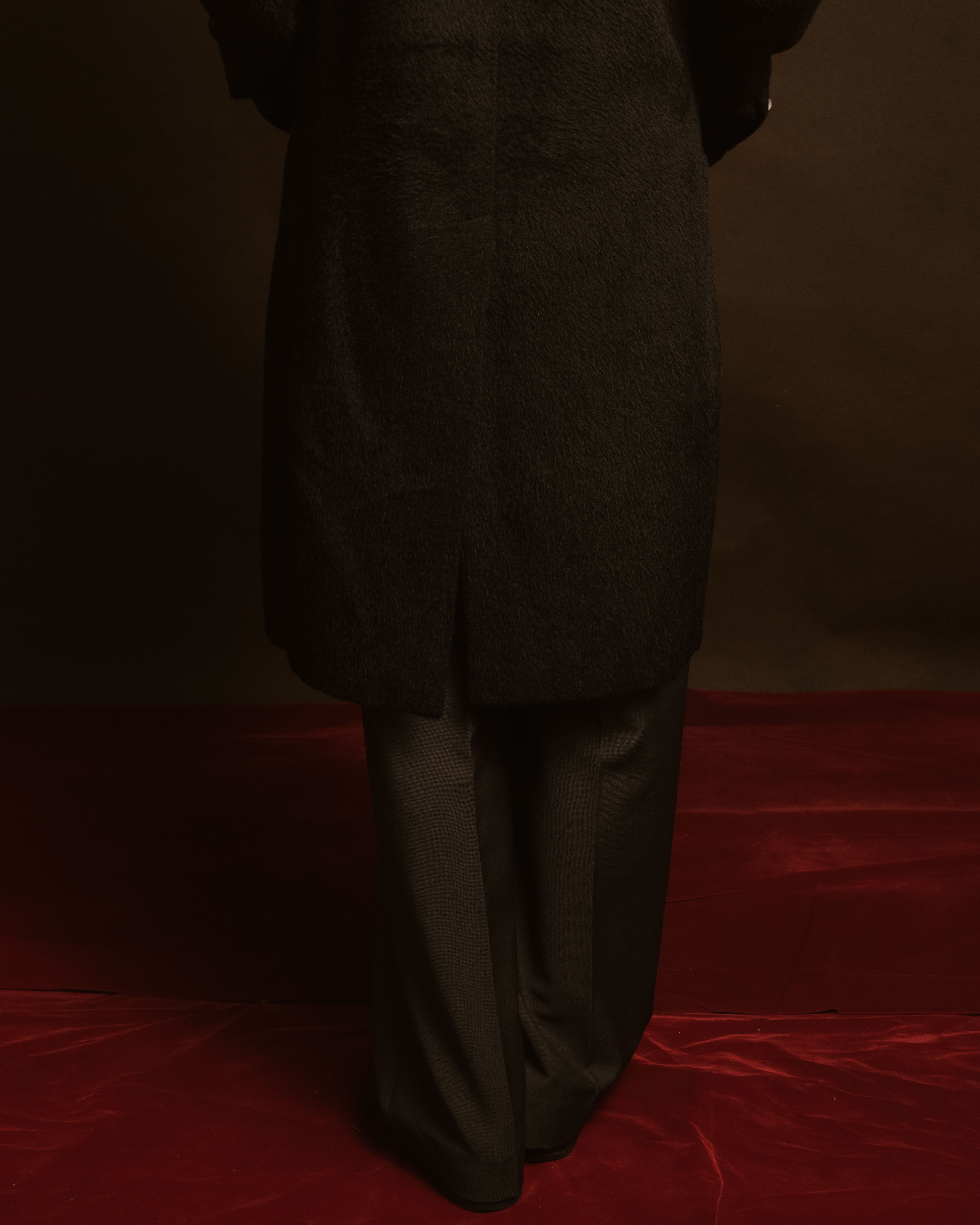 –SPECIAL– "GUCCI" 09-12’s Classically tailored llama-blend Chesterfield coat