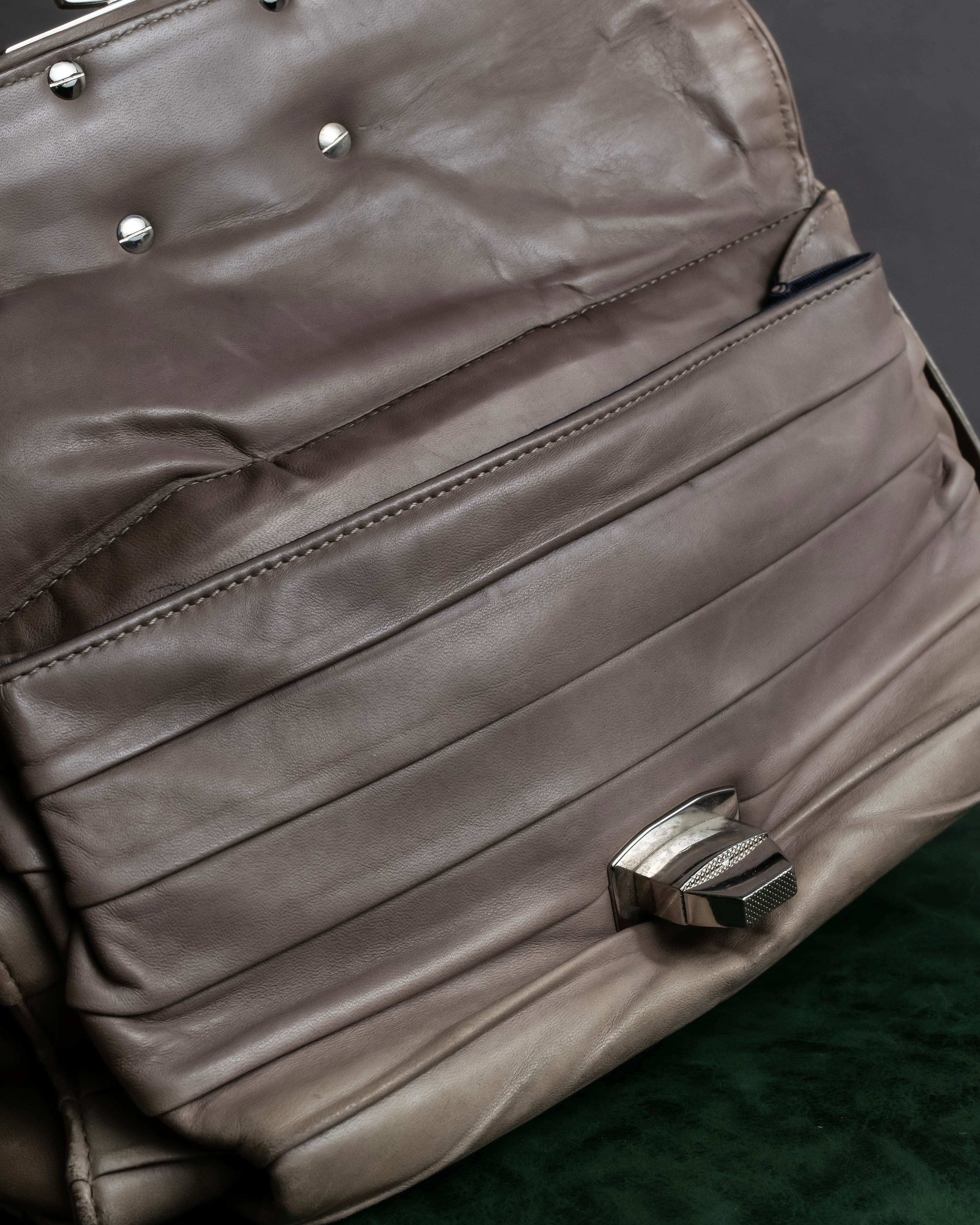 "BALENCIAGA" Three-way chain leather shoulder bag