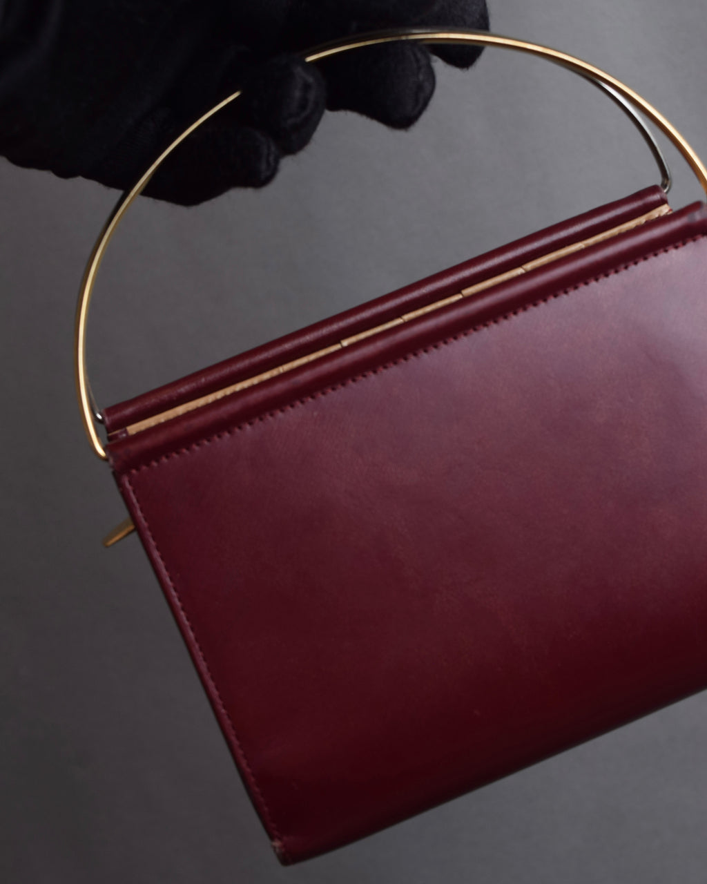 "Cartier" Curved handle design leather wallet bag