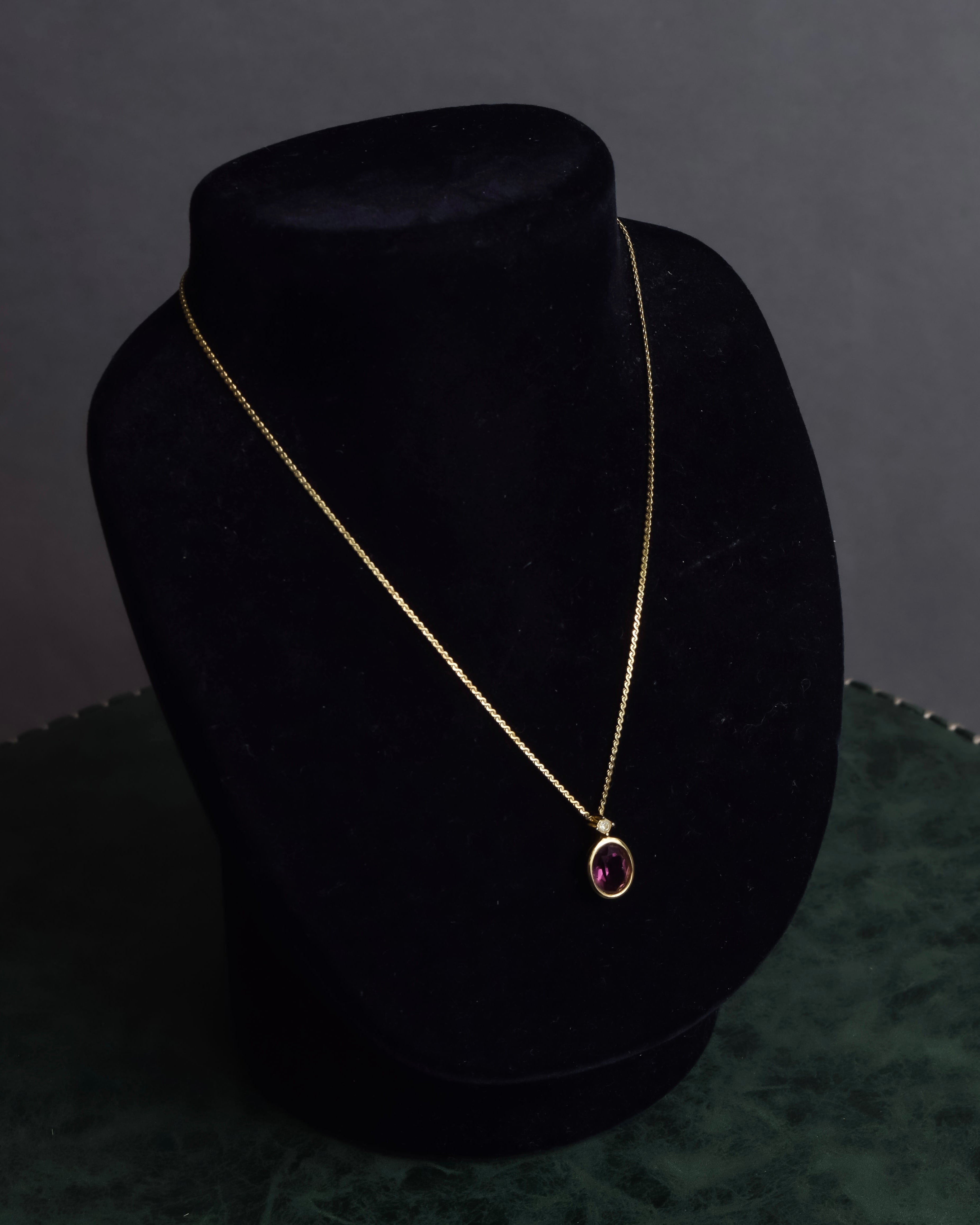 "Christian Dior" Teardrop garnet set gold necklace