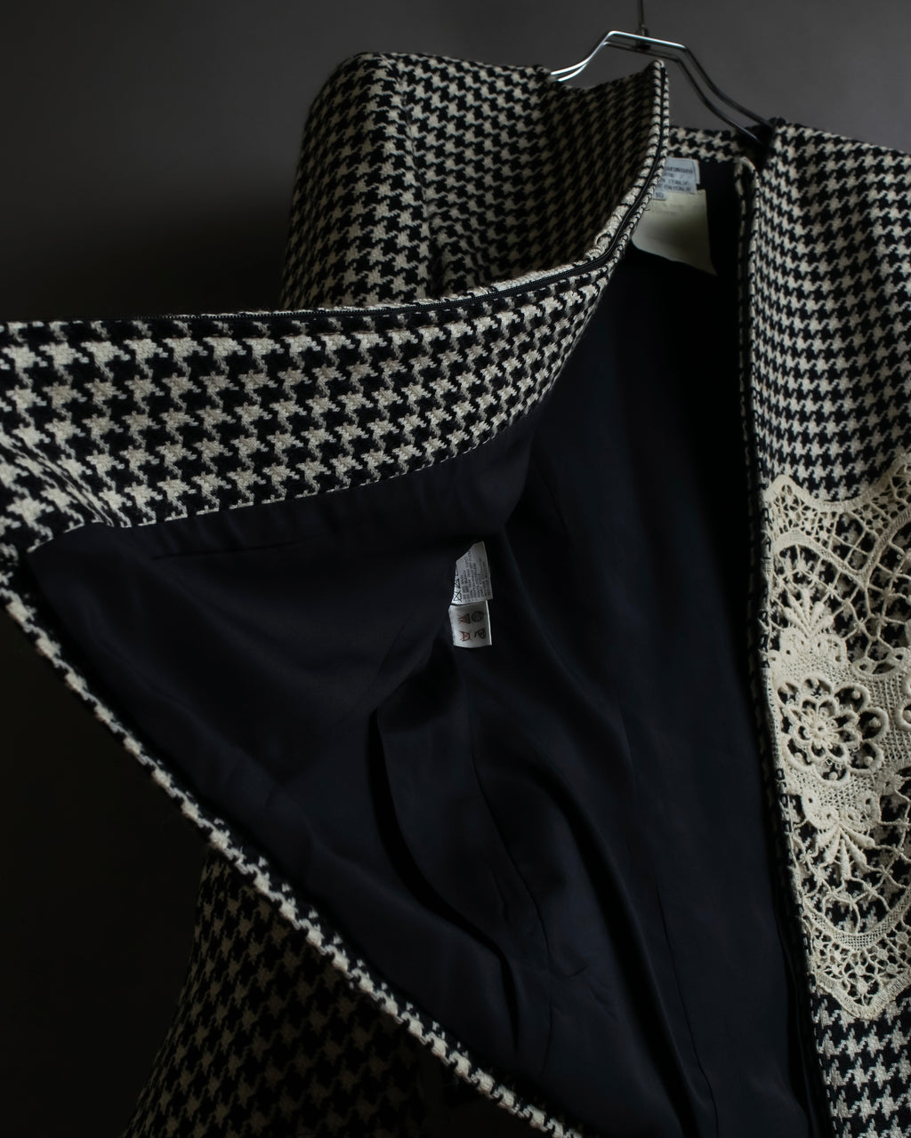 "Valentino Garavani" Houndstooth pattern lace velvet design set up