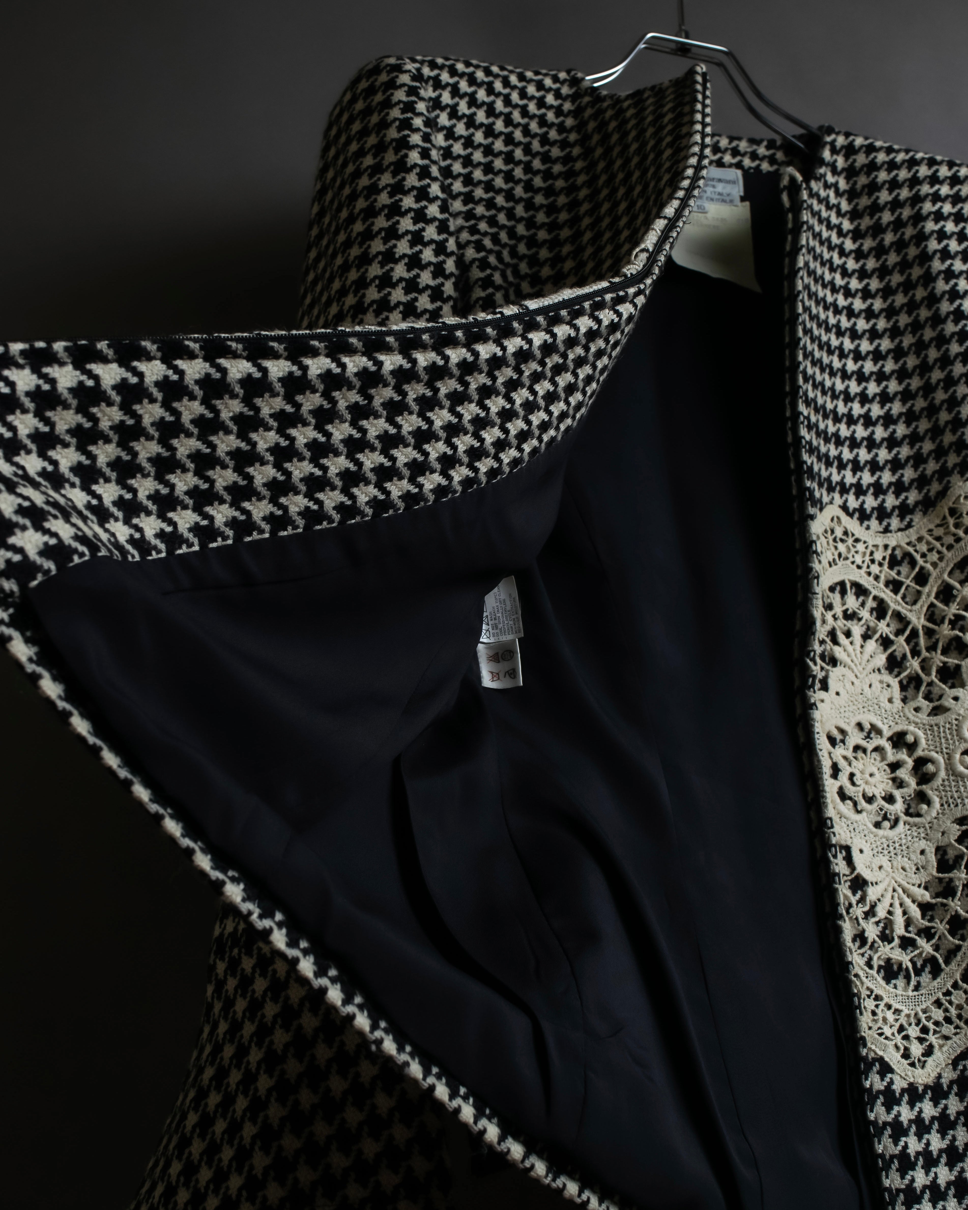 "Valentino Garavani" Houndstooth pattern lace velvet design set up