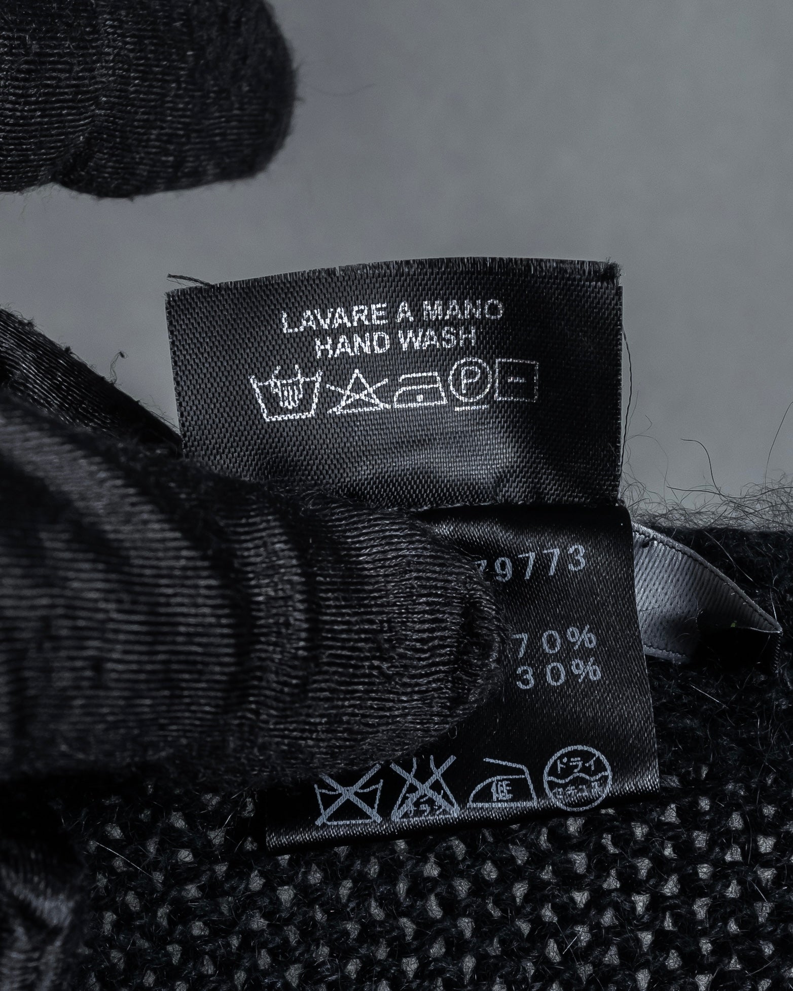 "GUCCI" Silky mix angora V-neck knit pullover