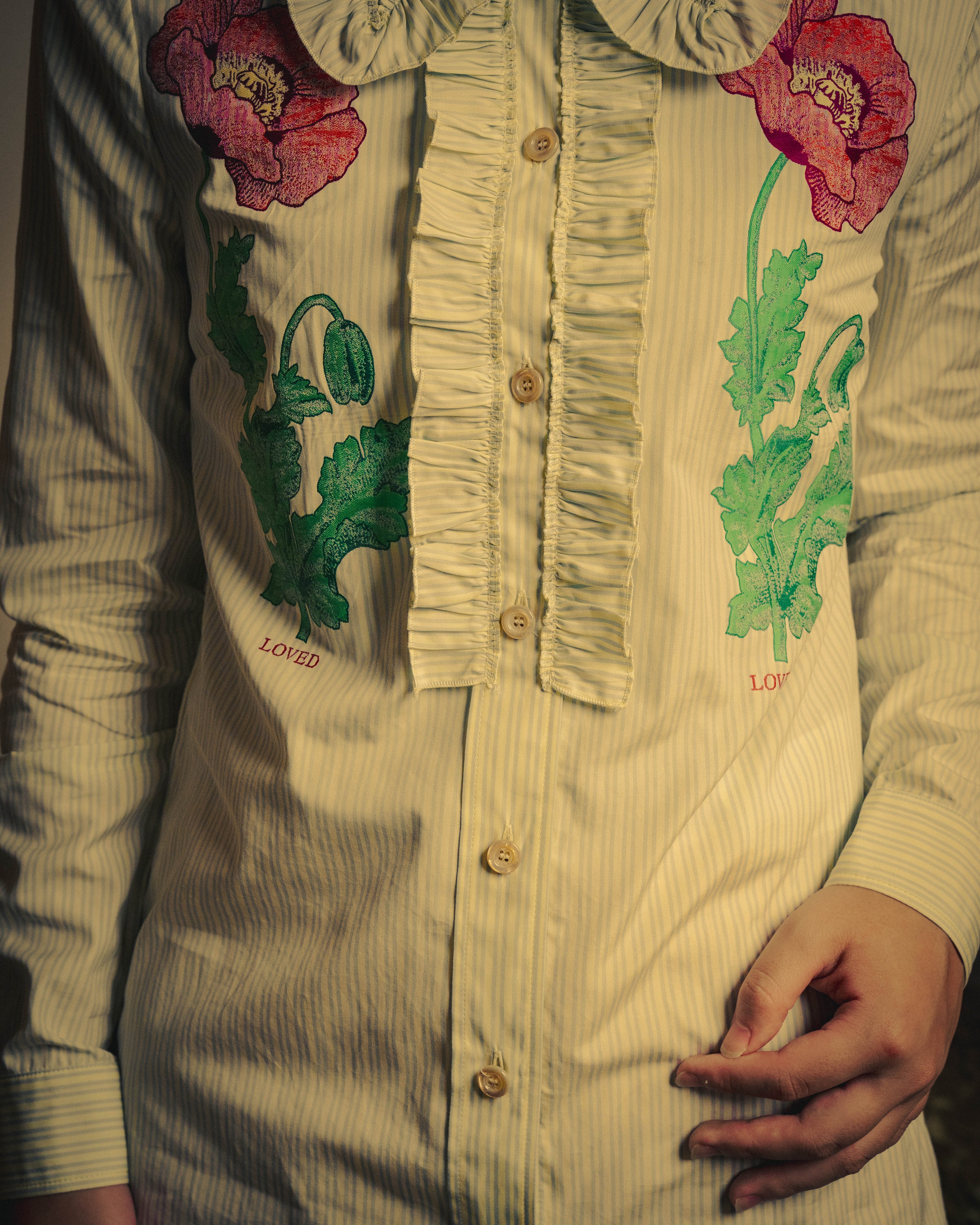 -SPECIAL- “GUCCI” 2017-2019 Floral embroidered ruffled striped shirt