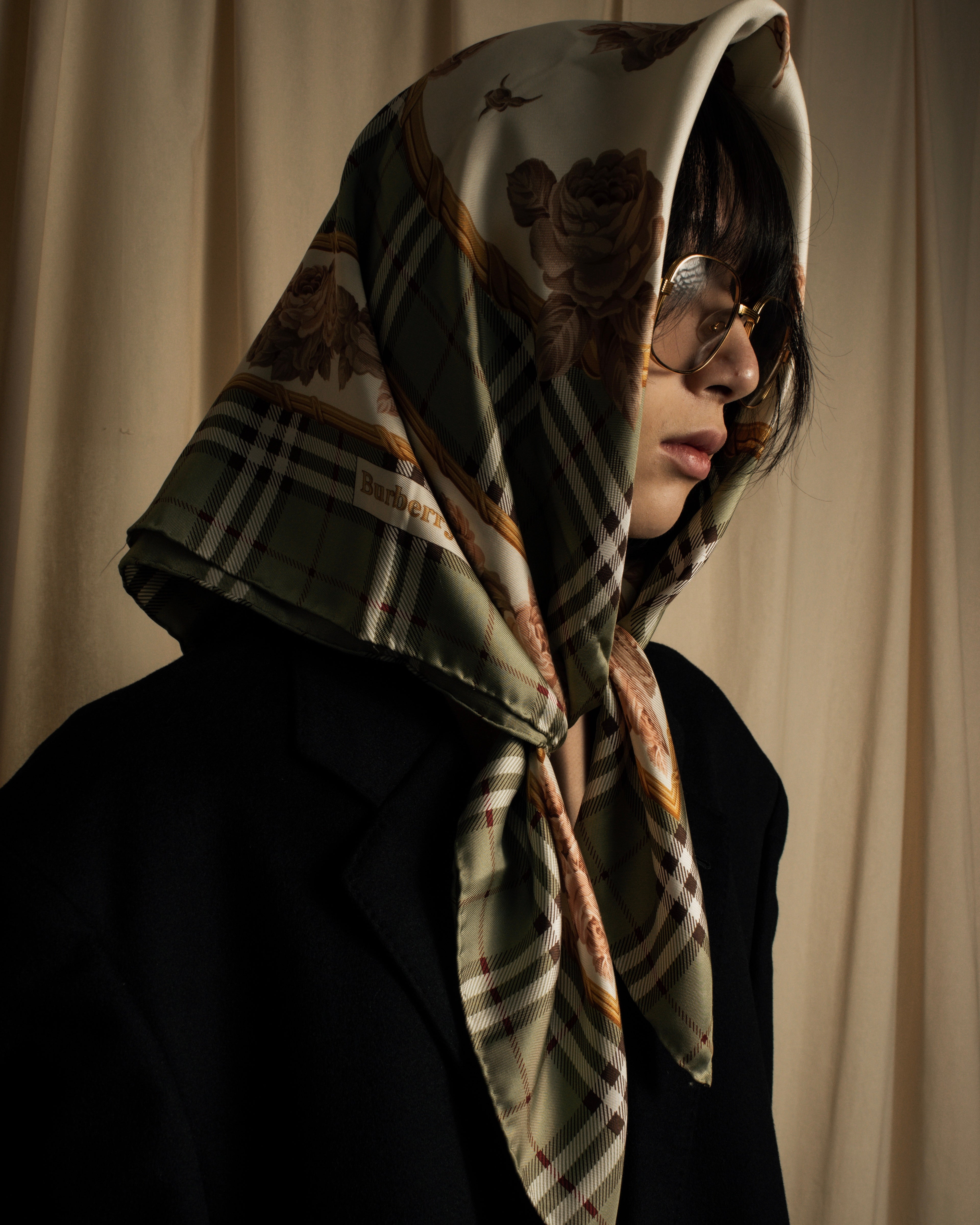 "BURBERRYS" Rose motif layered check pattern silk scarf