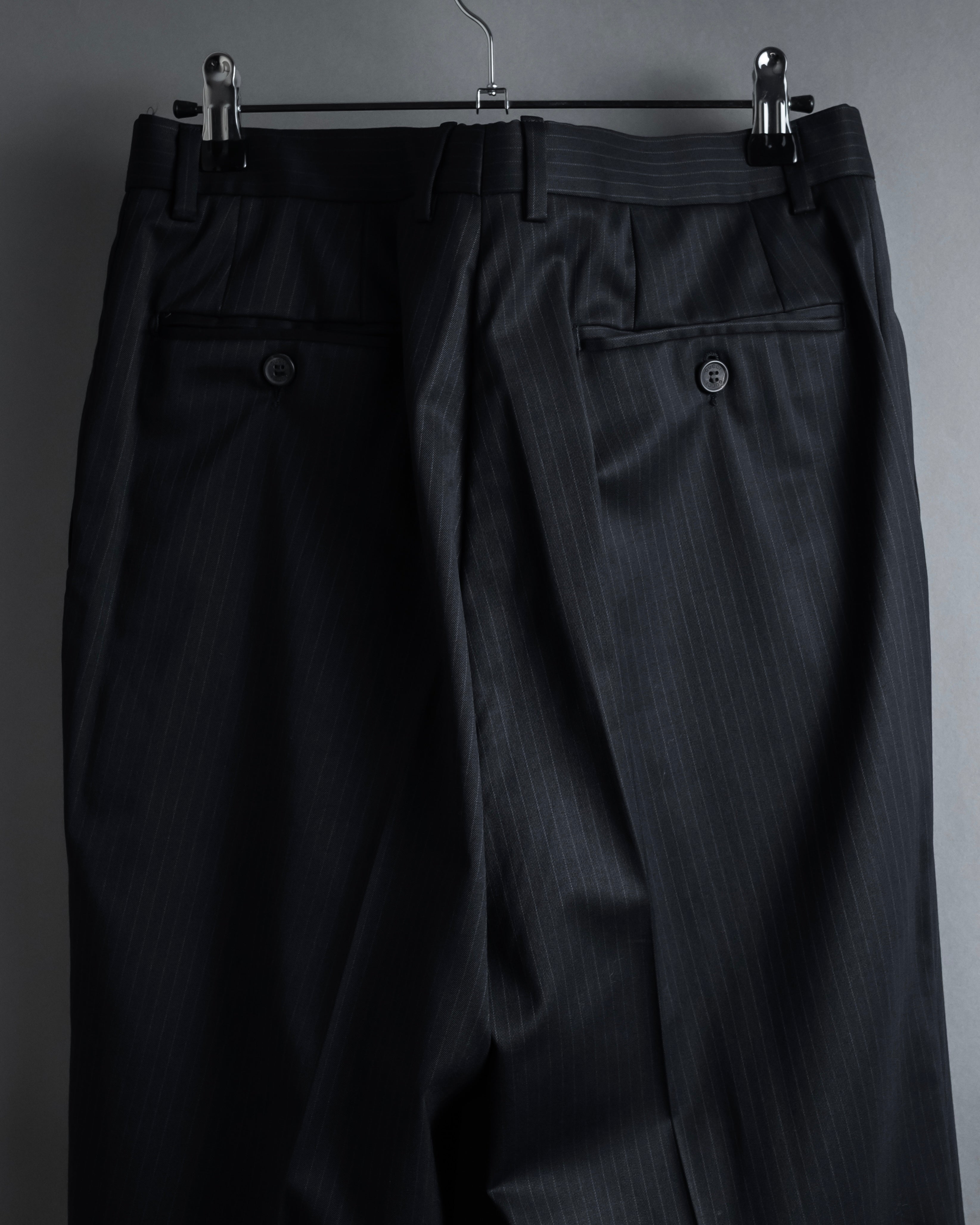 "GUCCI" 90's Elegant suiting pinstripe set up