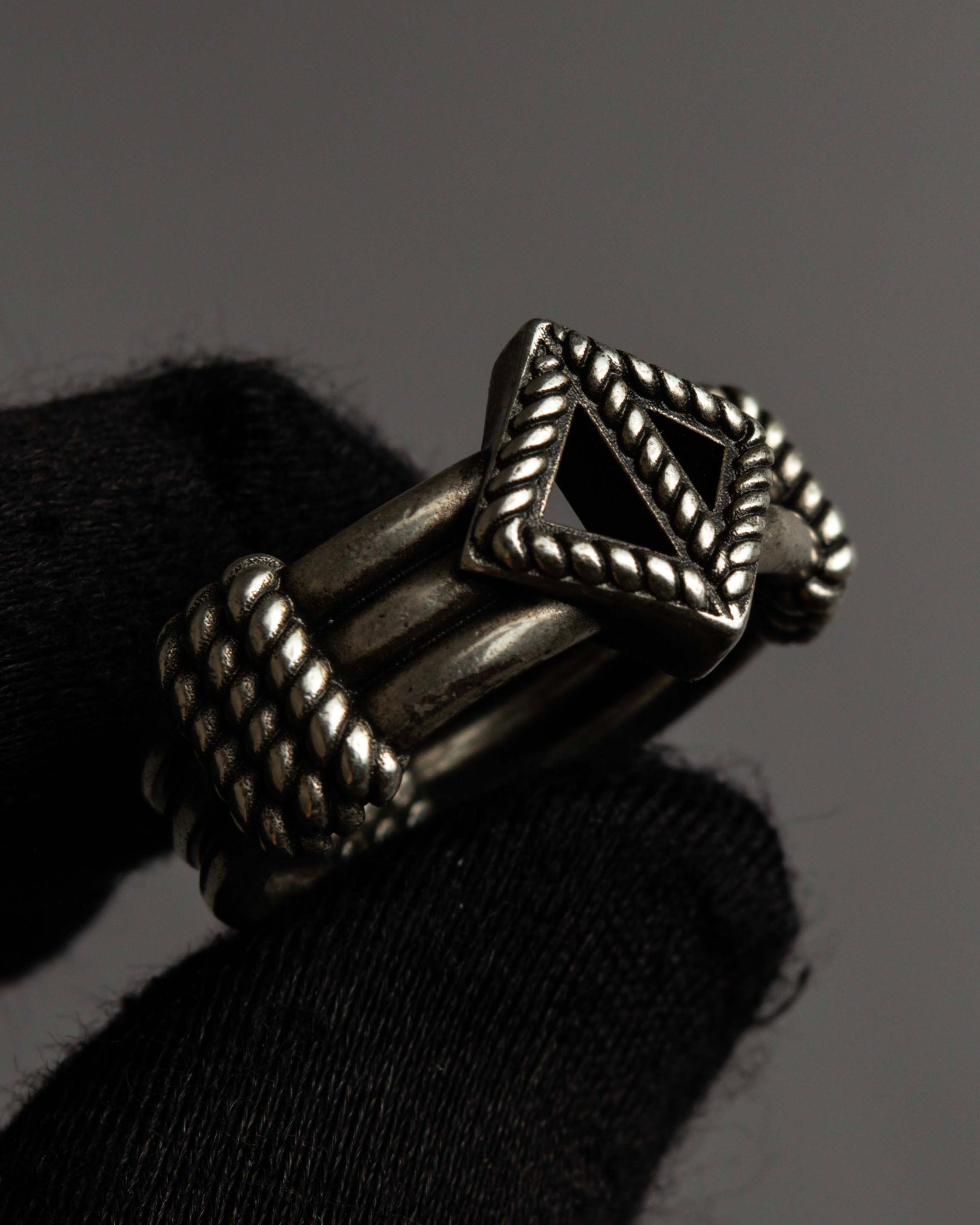 "Christian Dior" Buffalo design silver ring