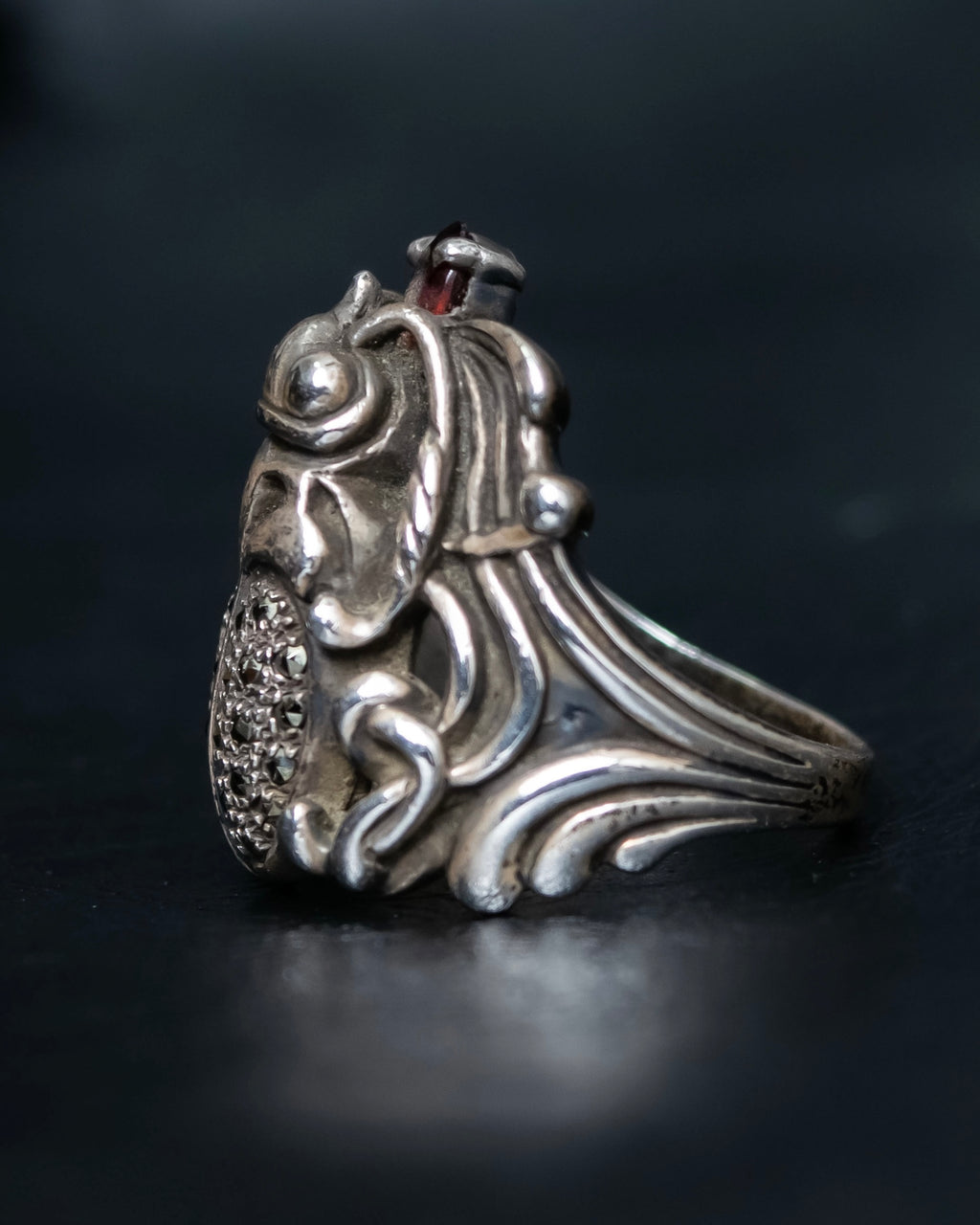 “Vintage” Beetle motif stone decorated silver ring