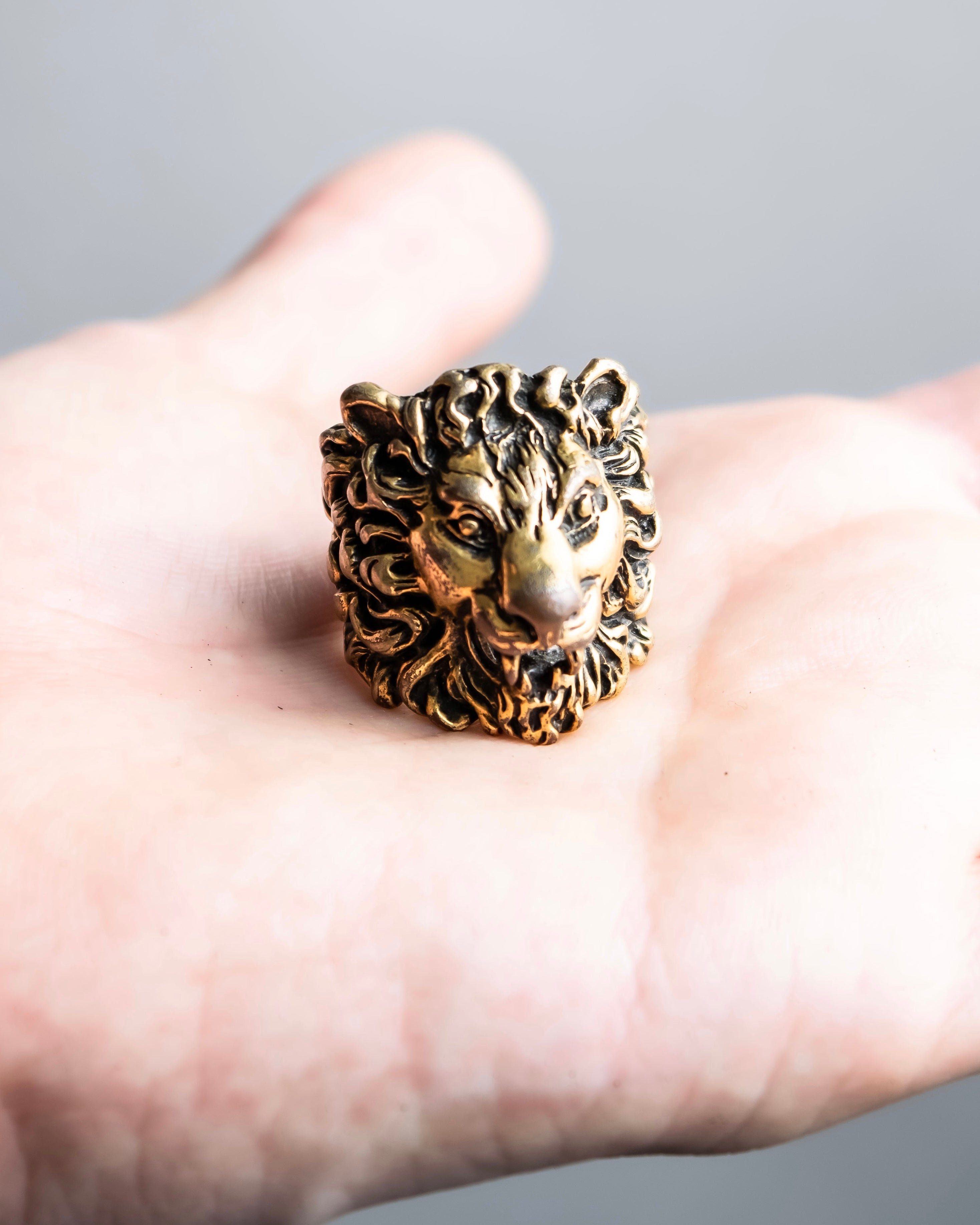 "GUCCI" realistic detailed lion head ring