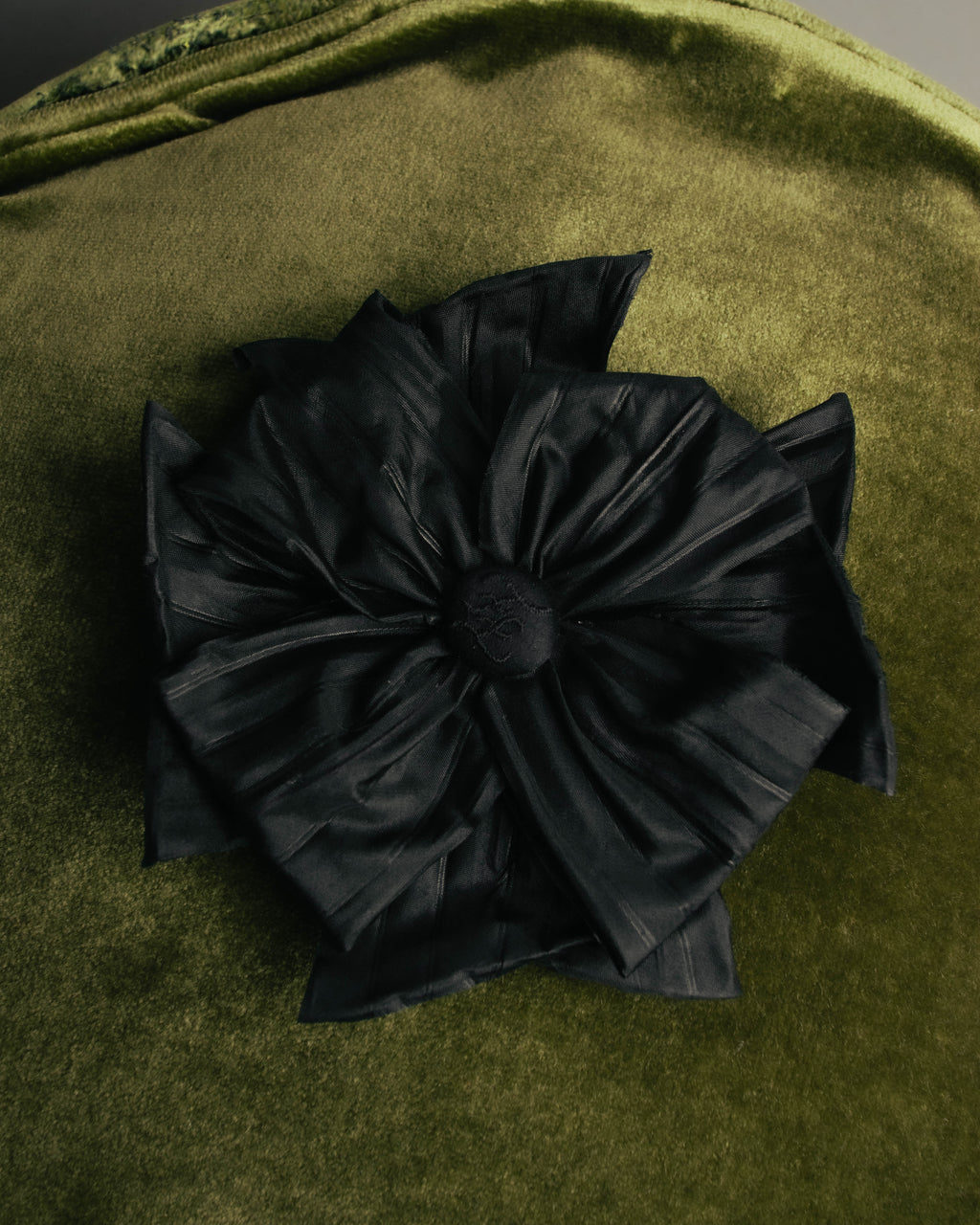 "FENDI" 90's-00's Sculptural fabric flower brooch