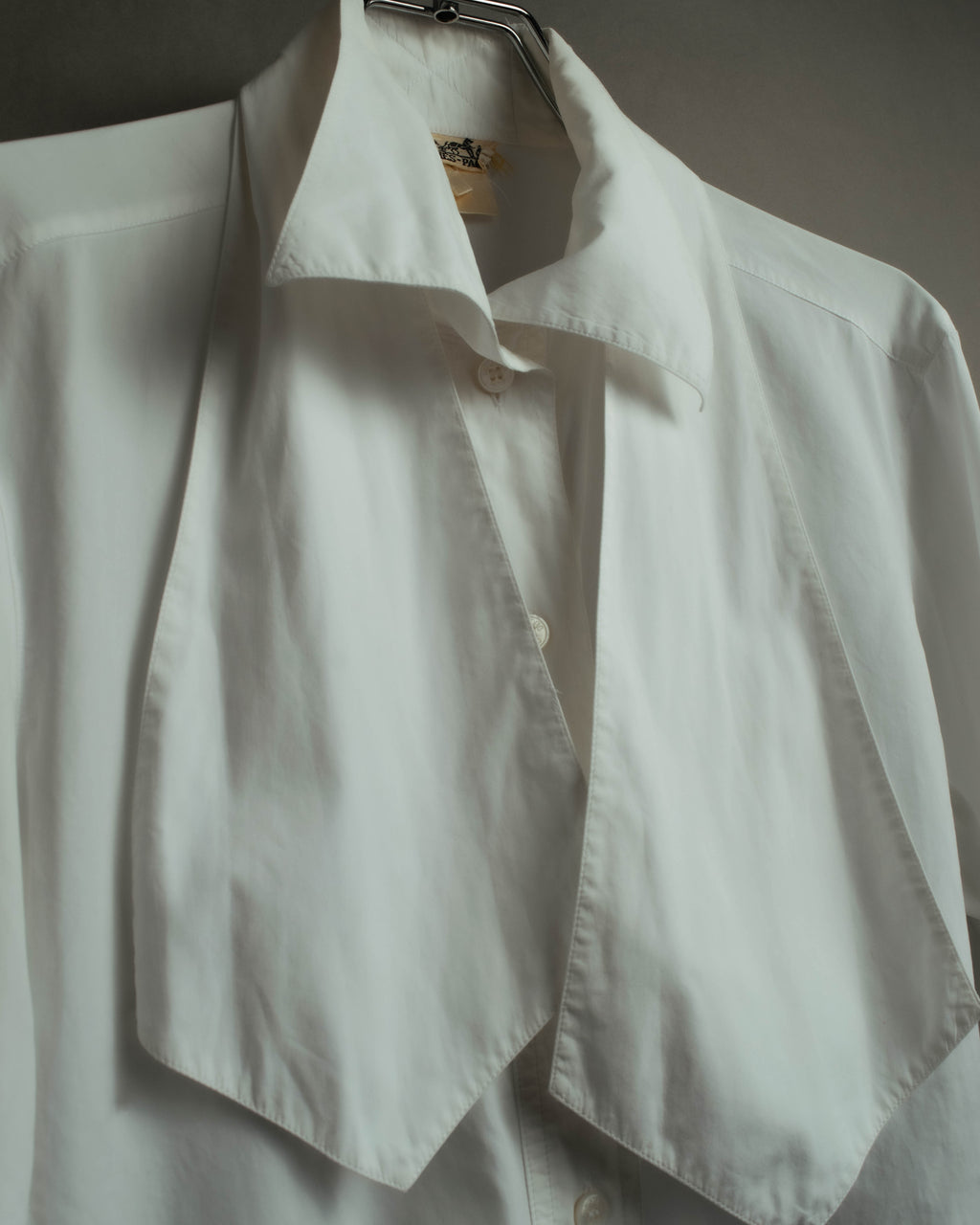 "Hermès" 70's-80's Elegant scarf collar shirt