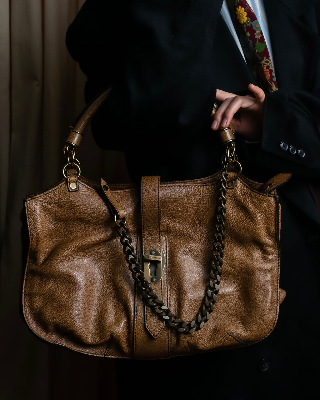 "BURBERRY" Chain design grained full grain leather shoulder bag