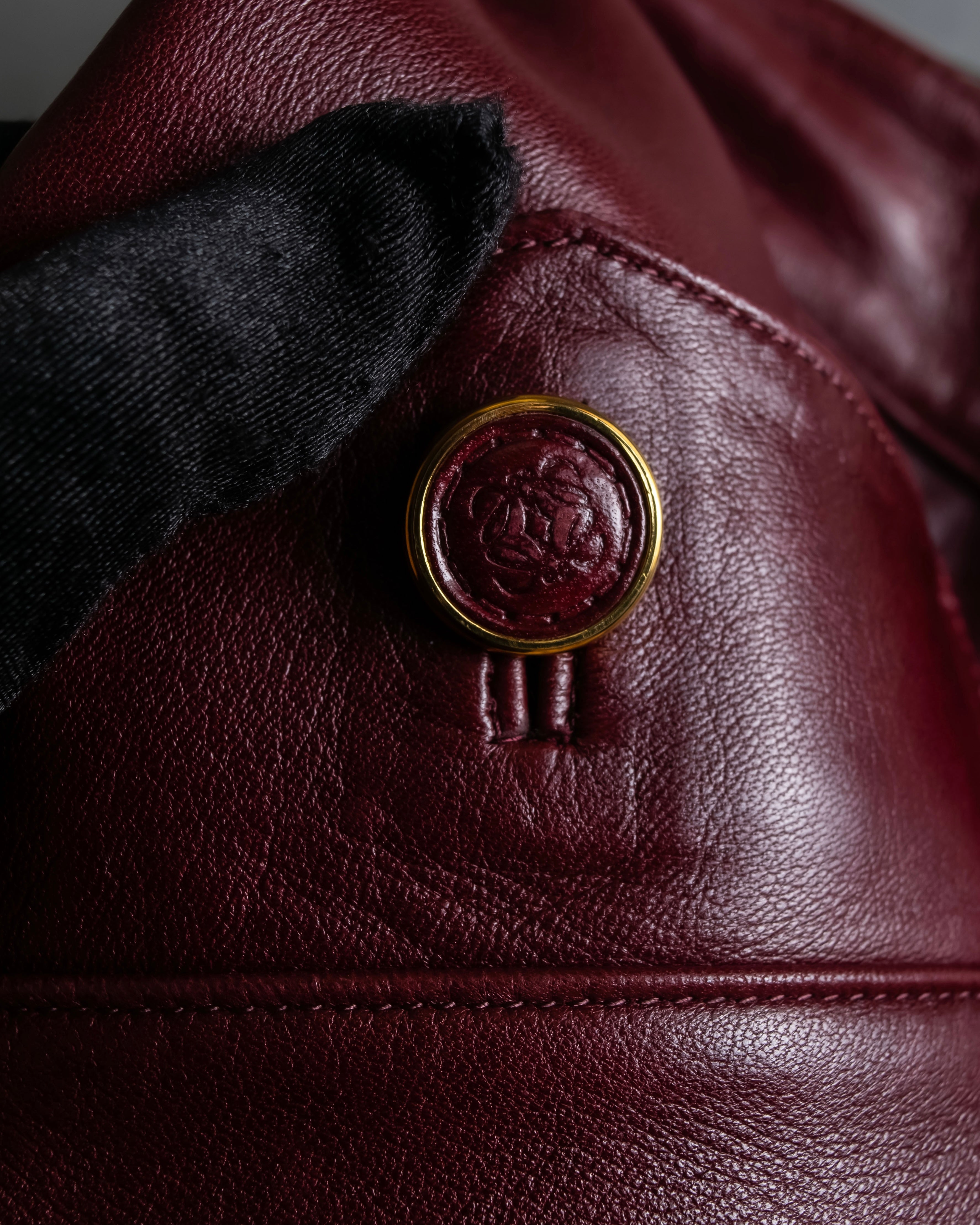 "LOEWE" Burgundy leather front button middle skirt