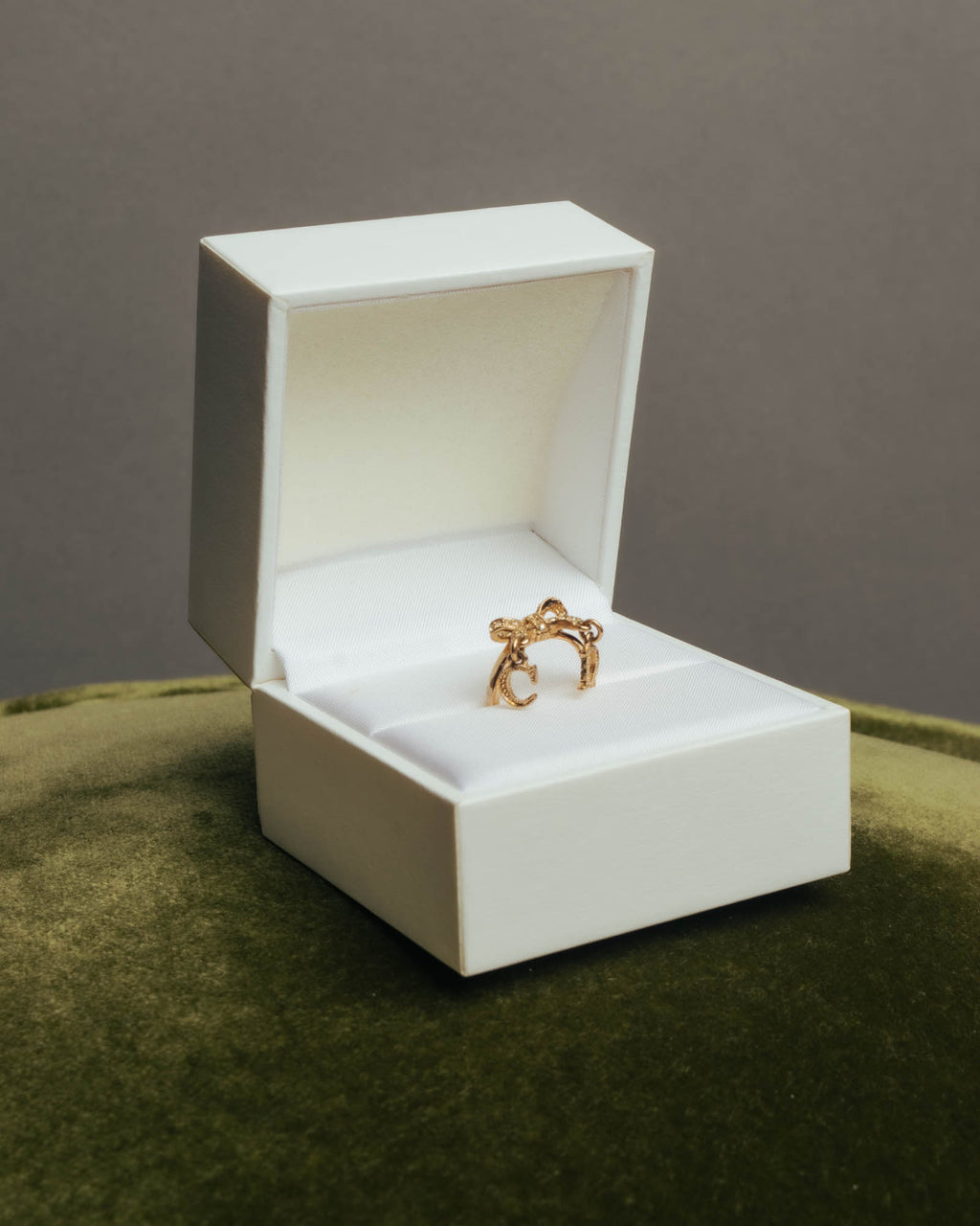 -SPECIAL- “Dior” 00’s-10’s Ribbon CD logo charm ring